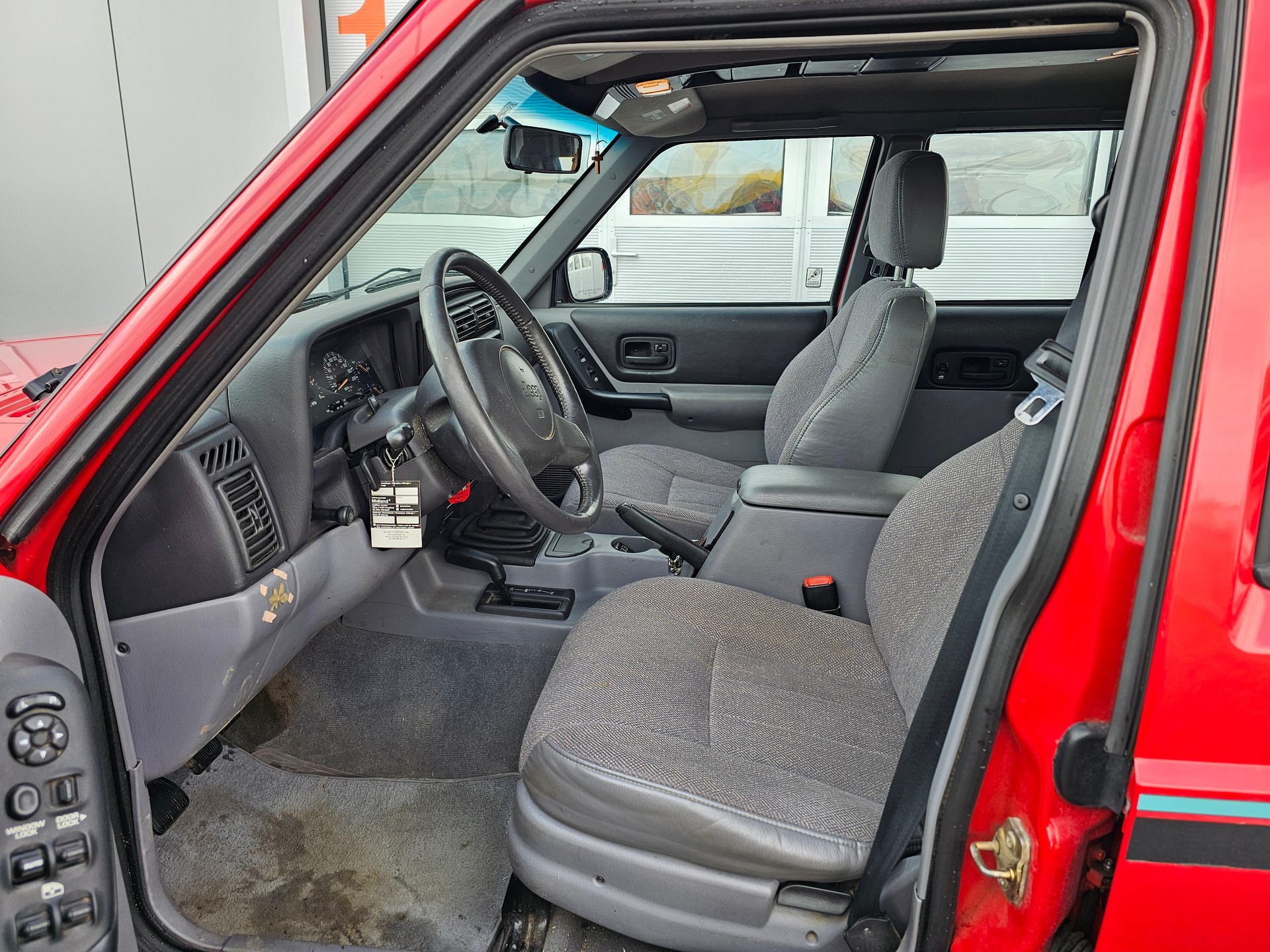 JEEP Cherokee 2.5 TD-image-12