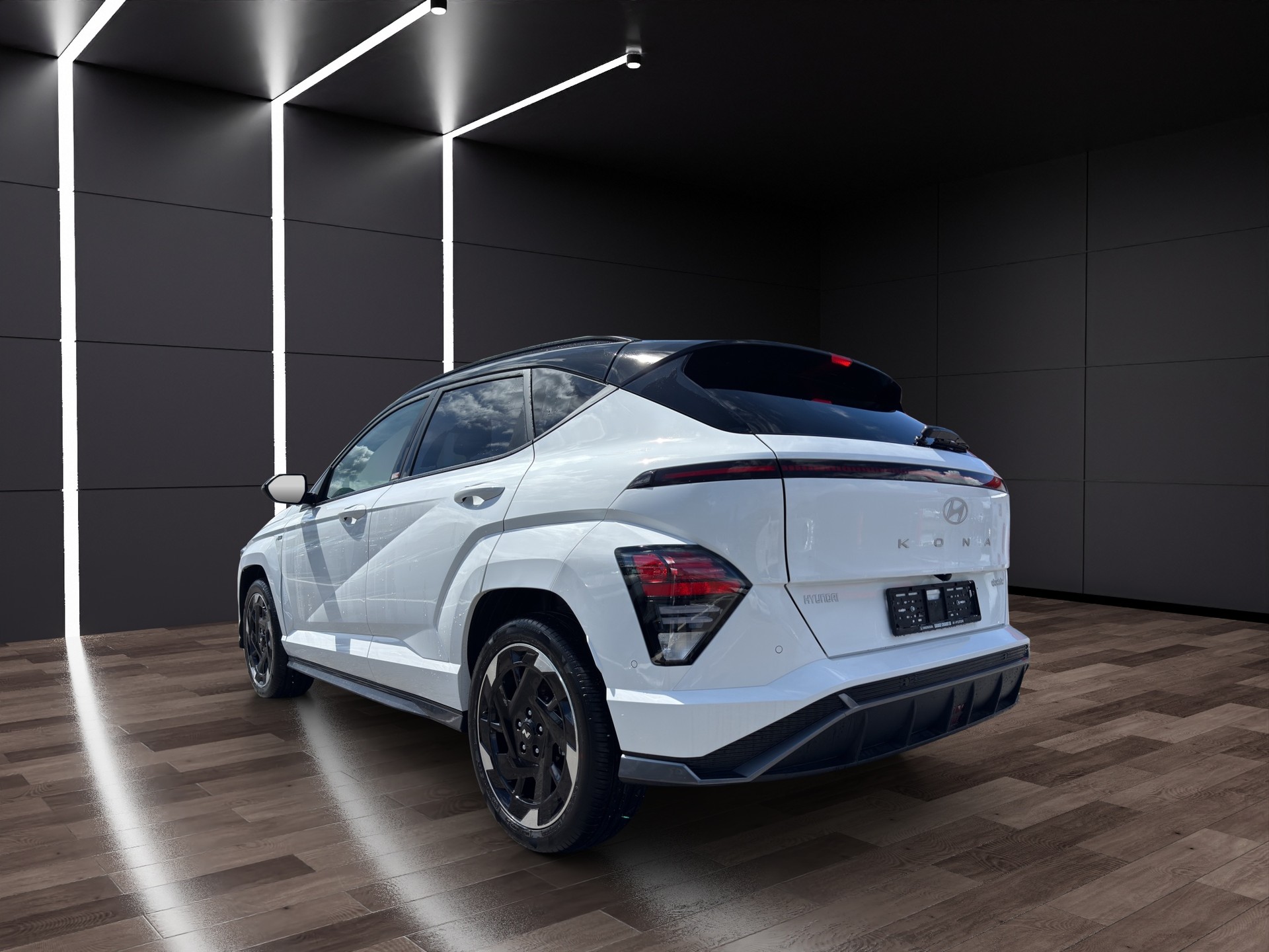 HYUNDAI Kona EV 65.4 kWh N Line-image-6