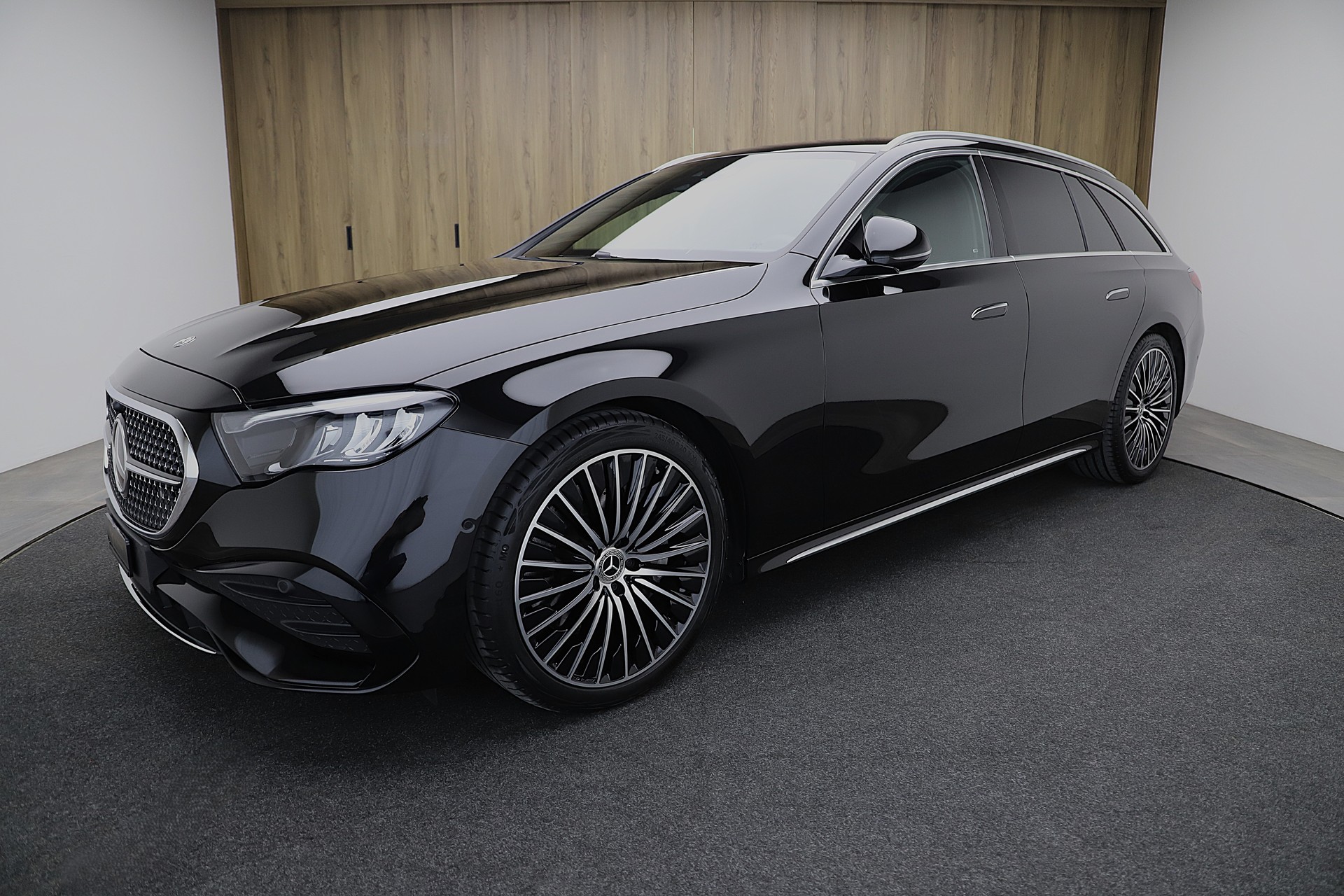 MERCEDES-BENZ E 220 d T 9G-Tronic AMG Advance