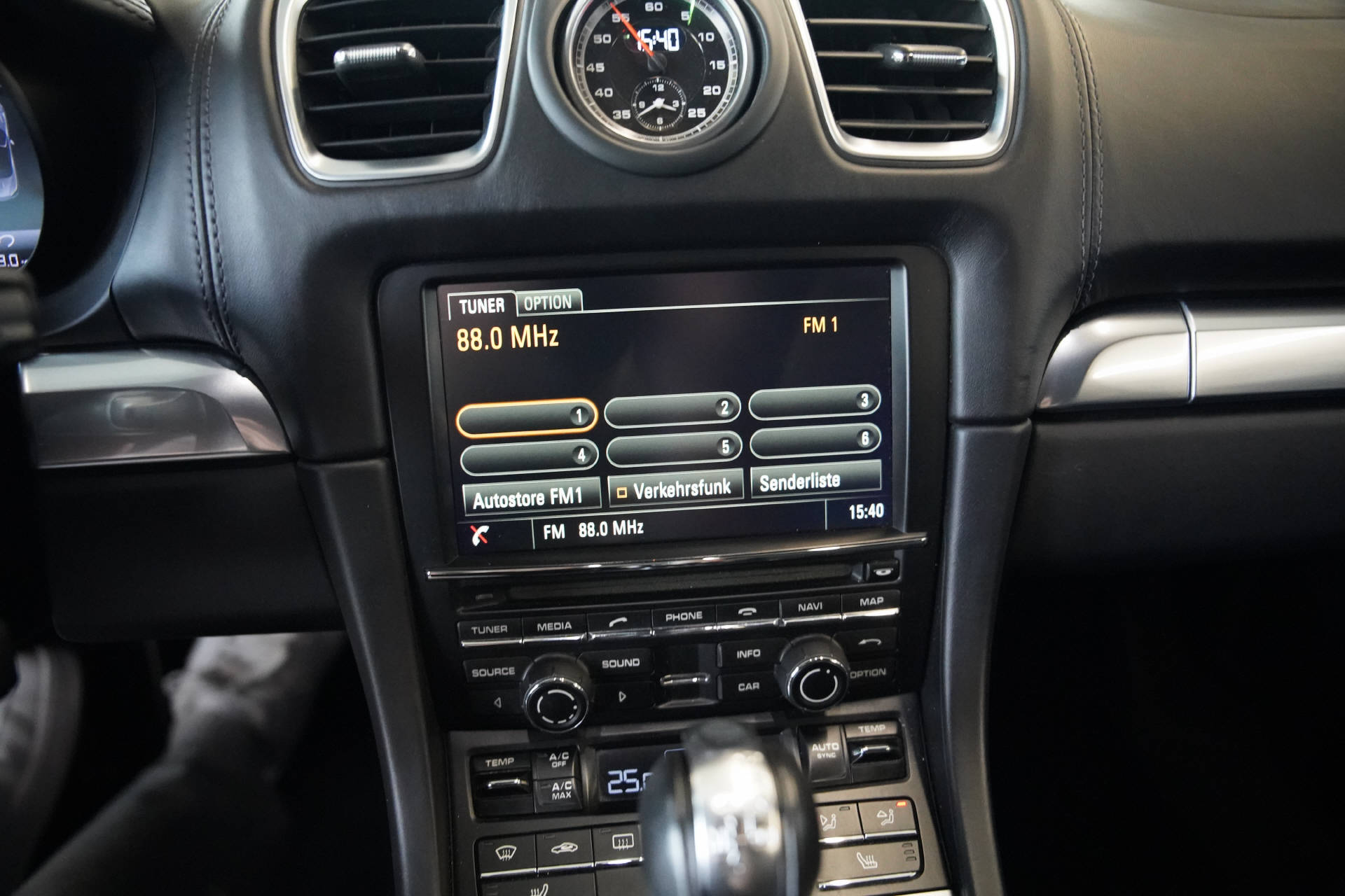 PORSCHE Boxster GTS 3.4 PDK-image-14