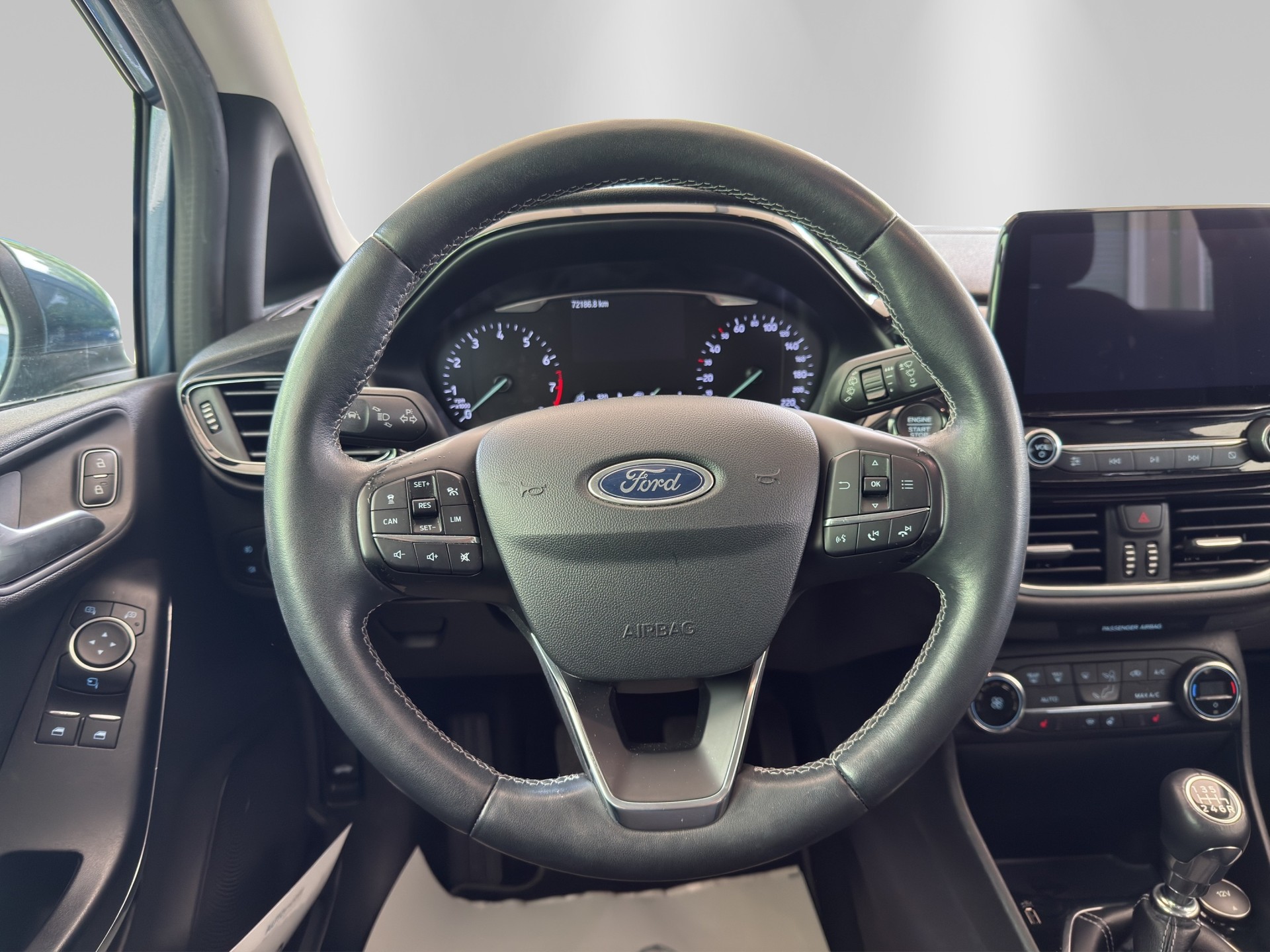 FORD Fiesta 1.0 SCTi Titanium-image-9