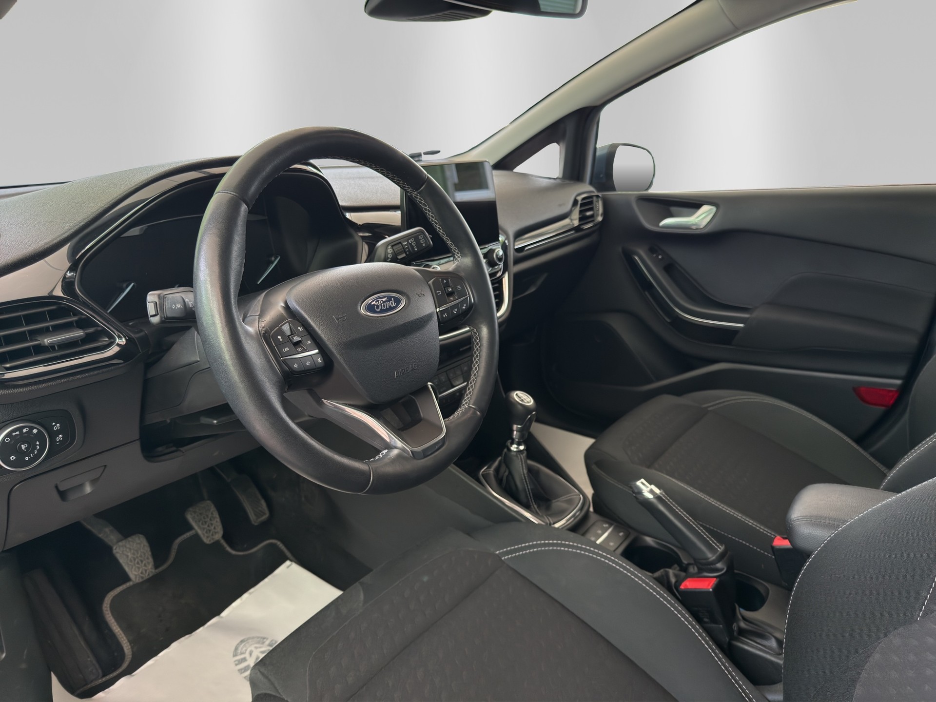 FORD Fiesta 1.0 SCTi Titanium-image-7