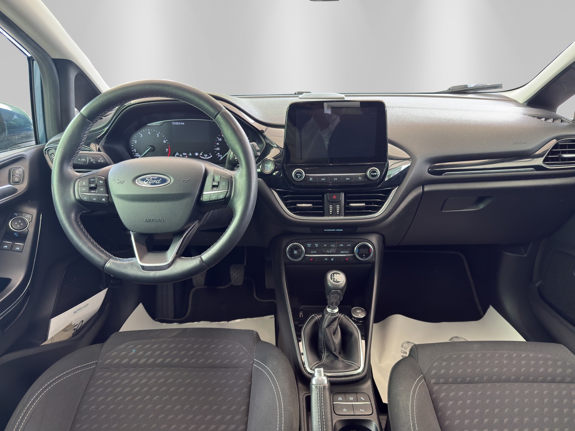 FORD Fiesta 1.0 SCTi Titanium-image-8