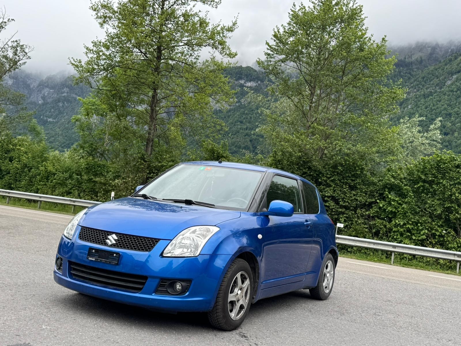 SUZUKI Swift 1.3i 16V GL-image-0