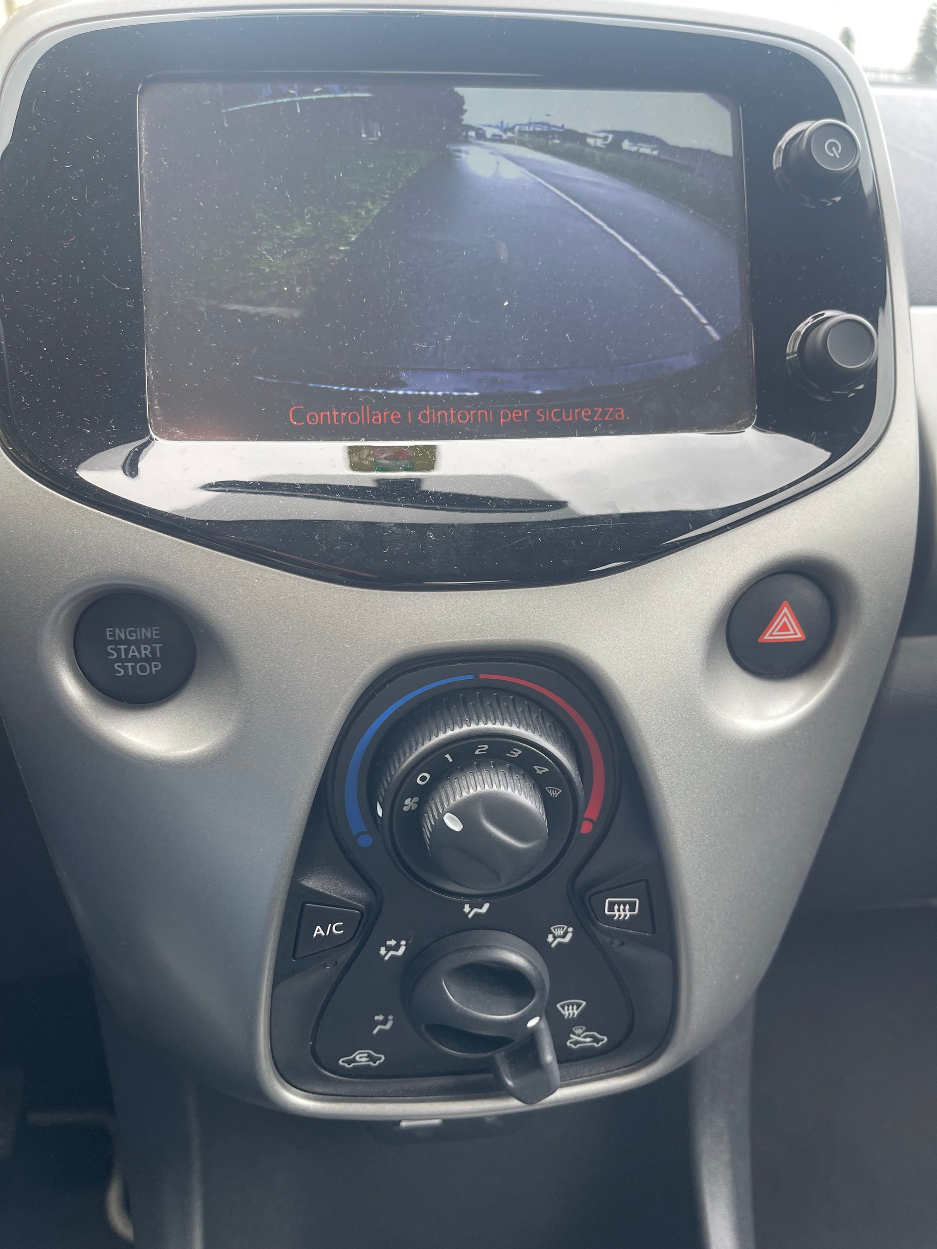 TOYOTA Aygo 1.0 VVT-i x-image-8