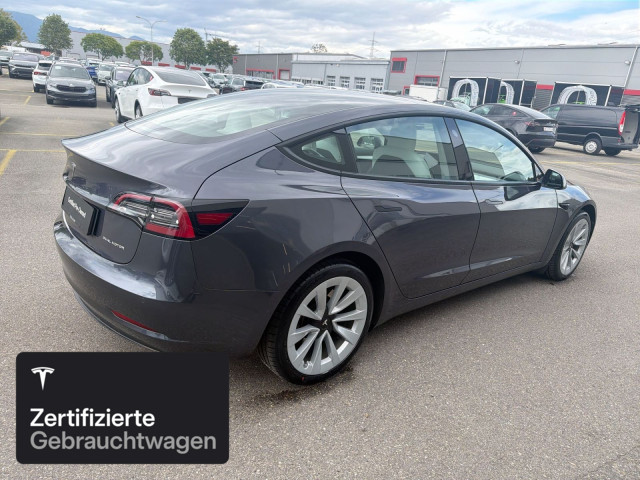 TESLA Model 3 Long Range AWD-image-8