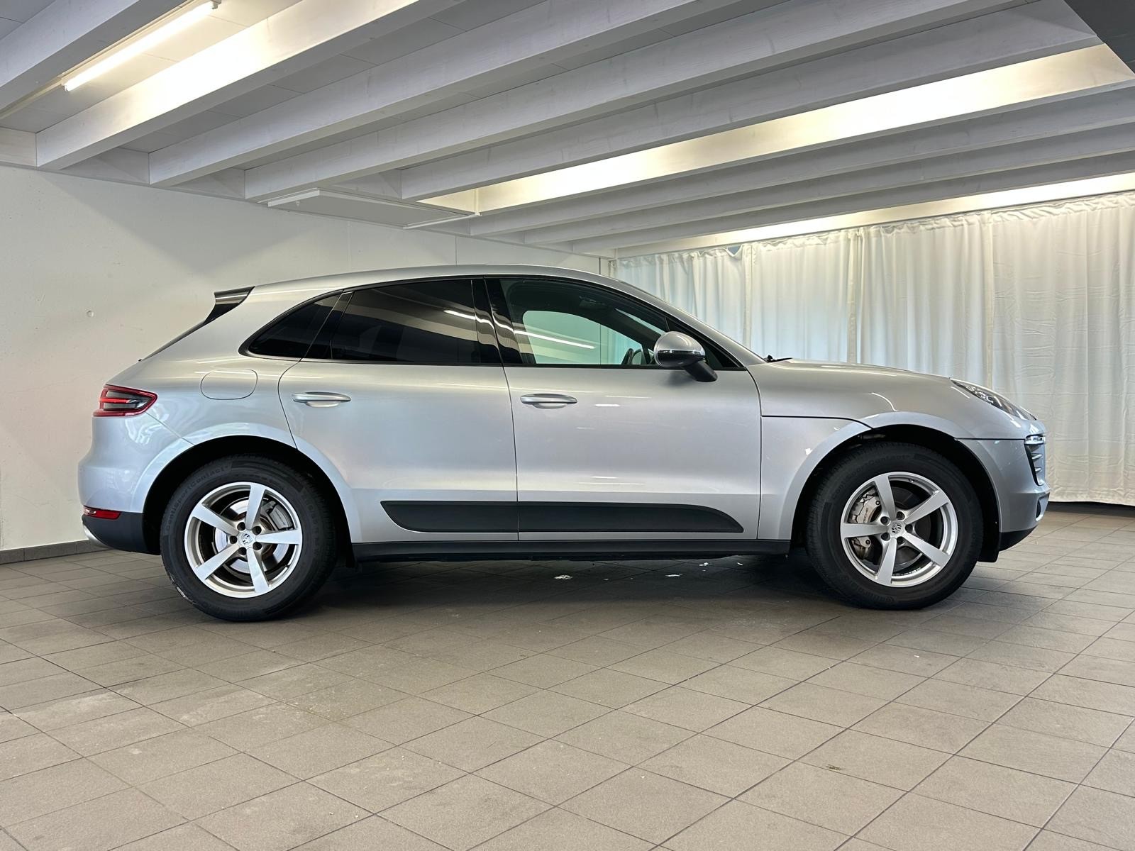 PORSCHE Macan S Diesel PDK-image-2