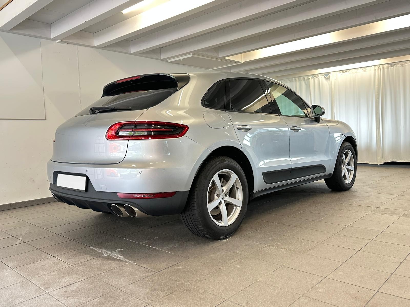 PORSCHE Macan S Diesel PDK-image-3