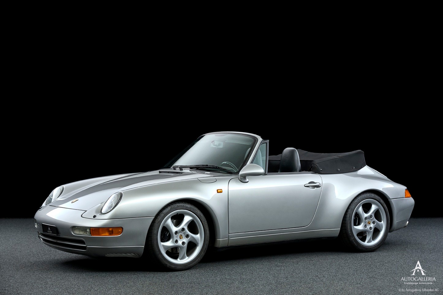 PORSCHE 911 Carrera Cabrio-image-1