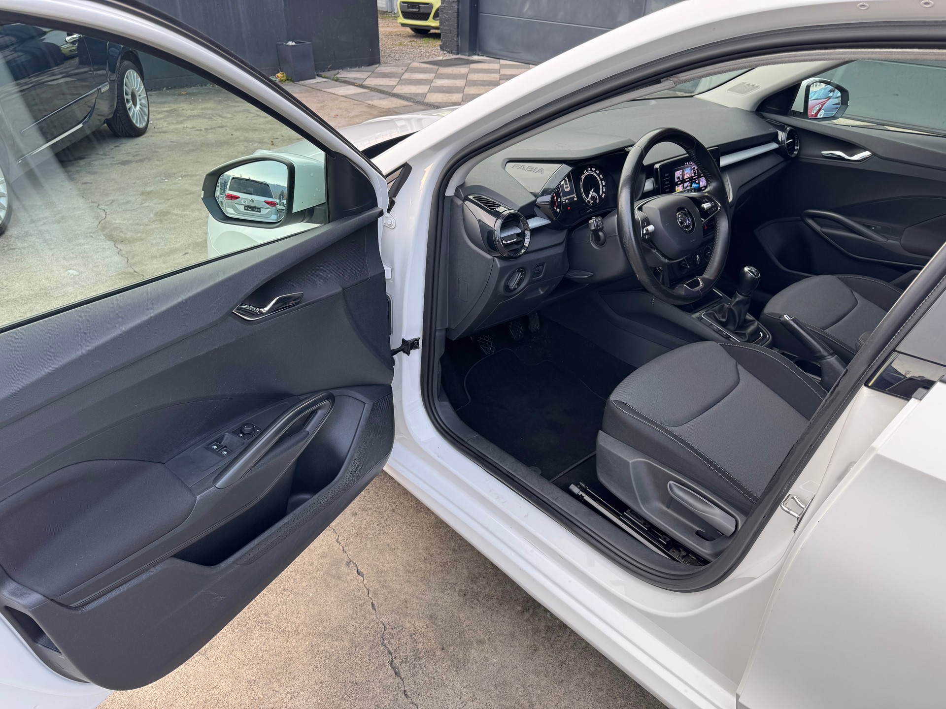 SKODA Fabia 1.0 TSI Style DSG-image-11