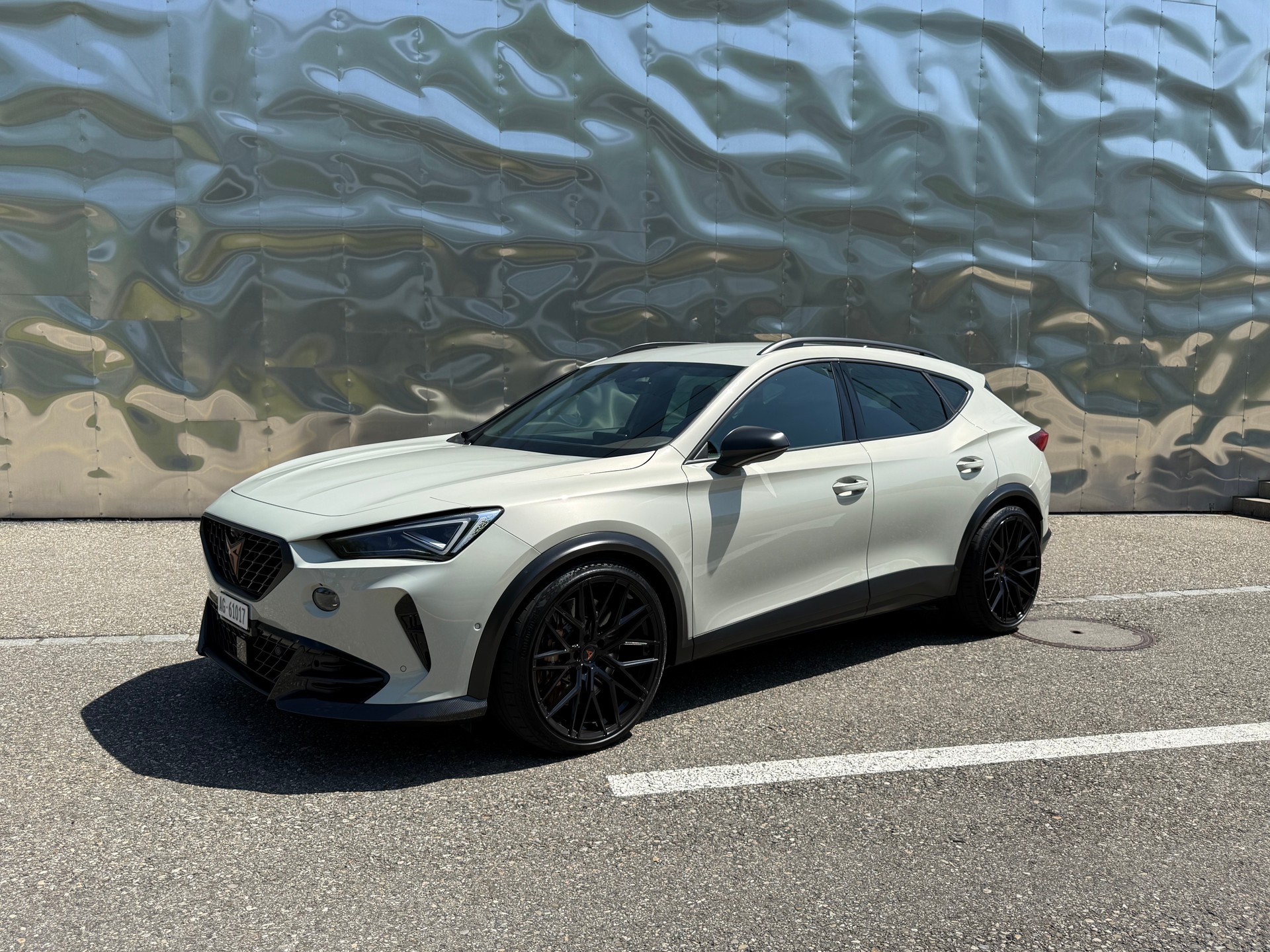 CUPRA 2.5 TSI VZ5 Taiga Grey 4Drive DSG-image-3