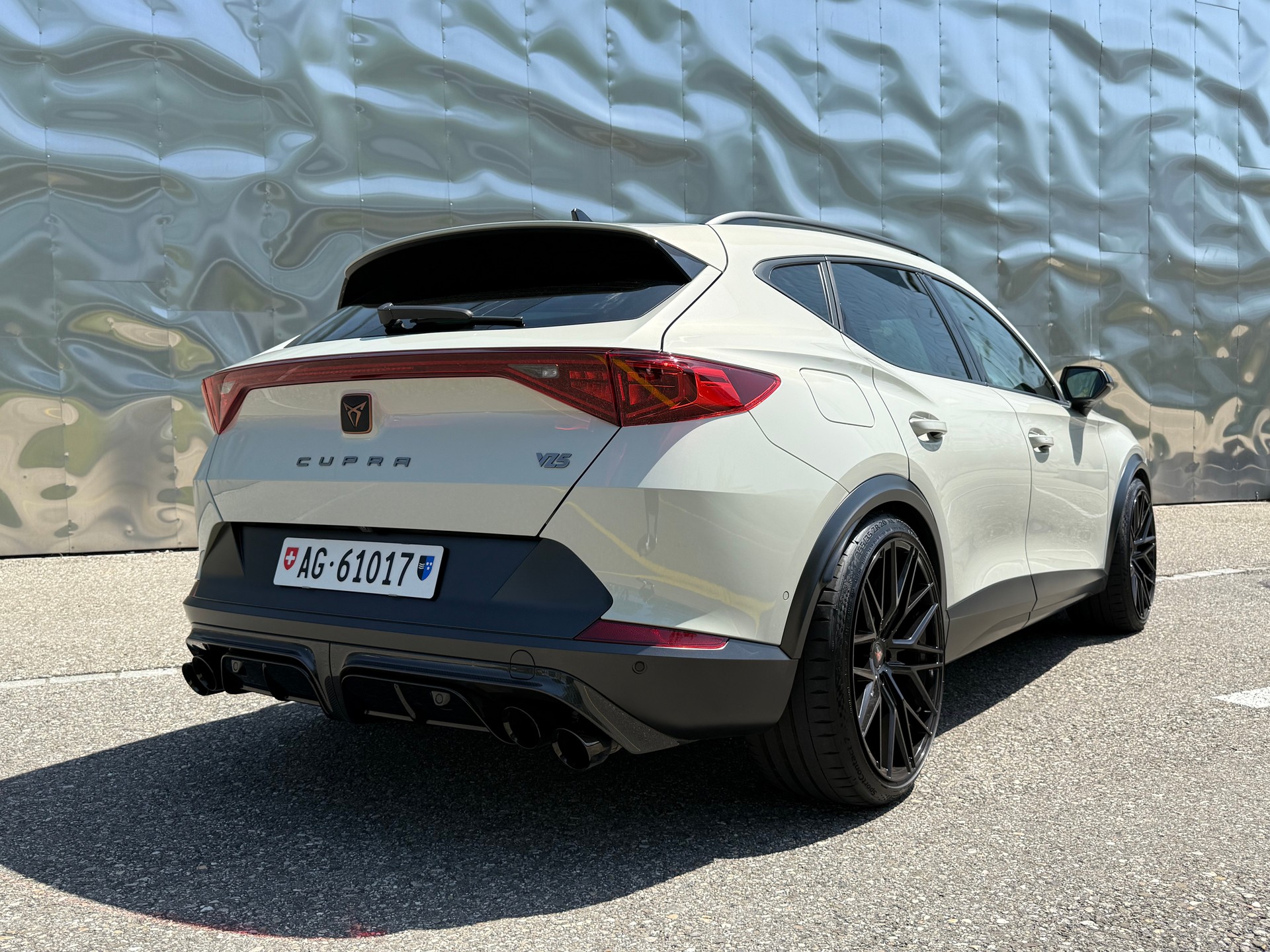 CUPRA 2.5 TSI VZ5 Taiga Grey 4Drive DSG-image-0