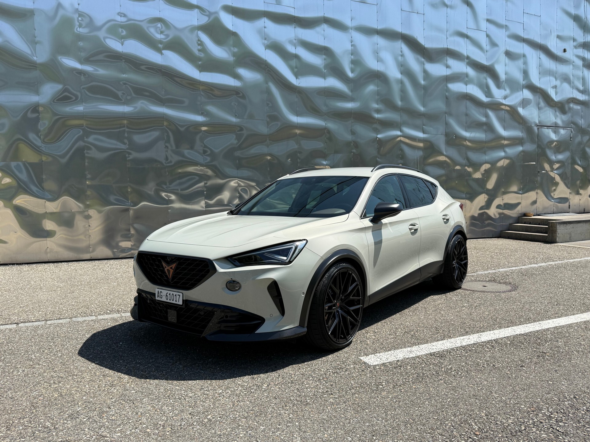 CUPRA 2.5 TSI VZ5 Taiga Grey 4Drive DSG-image-4