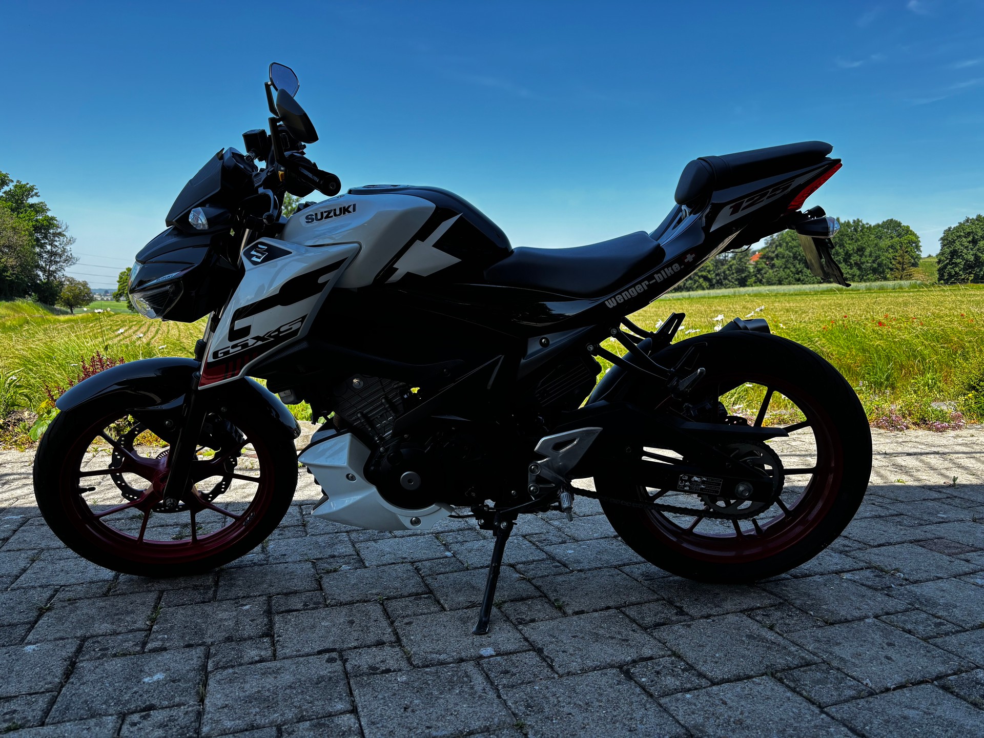 SUZUKI GSX-S 125
