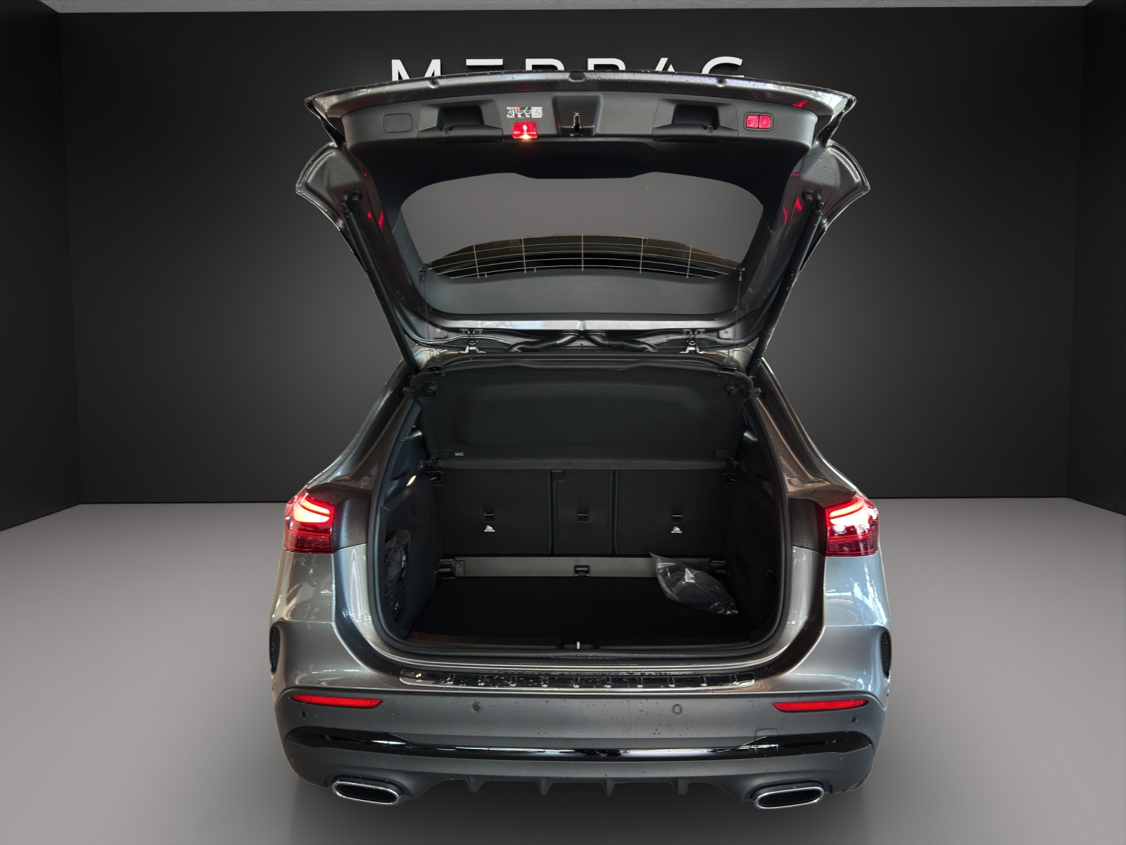 MERCEDES-BENZ GLA 200 Night Star 7G-D-image-6