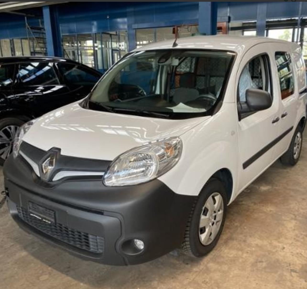 RENAULT Kangoo Medium TCe 115 Business A-image-6
