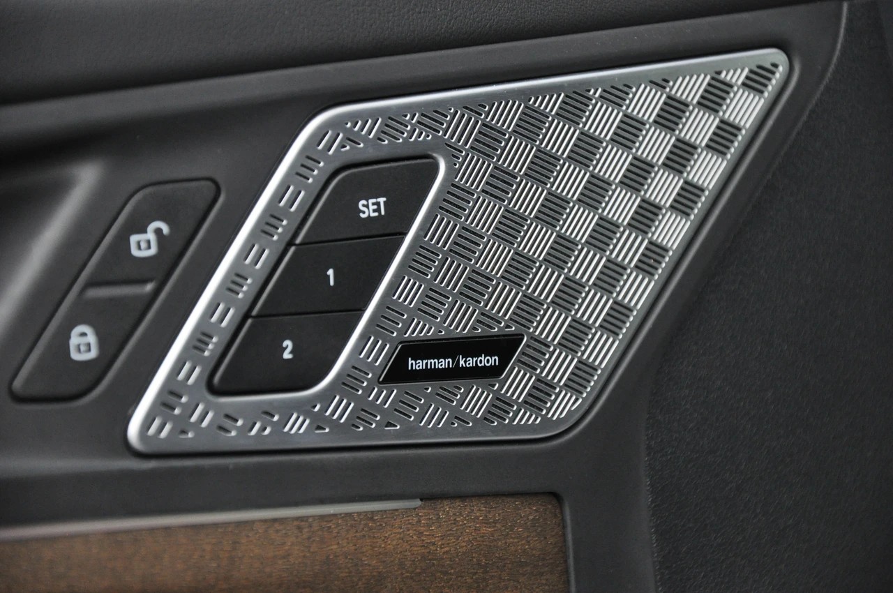 BMW X1 xDrive 23d 48V M Sport Pro-image-24