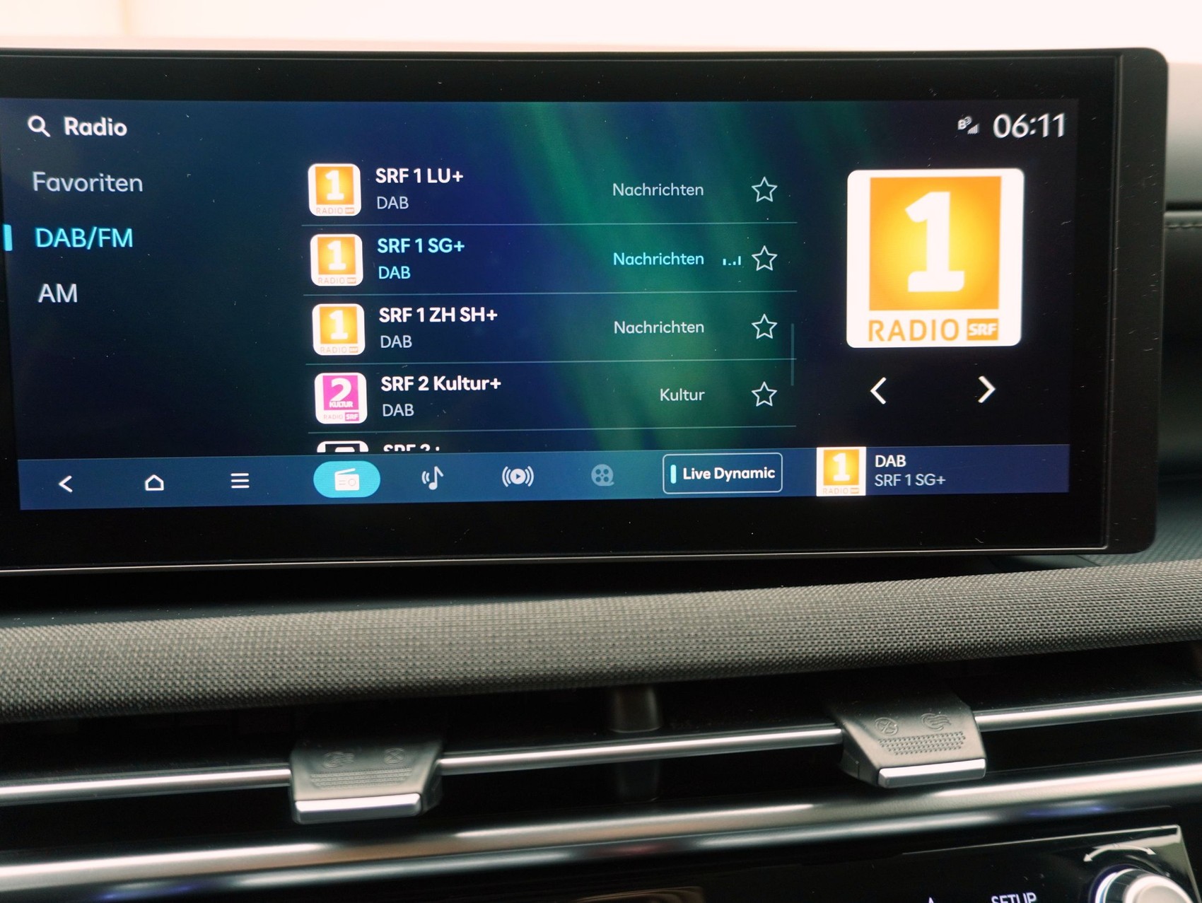 HYUNDAI Tucson 1.6 T-GDi HEV Amplia 4WD-image-18