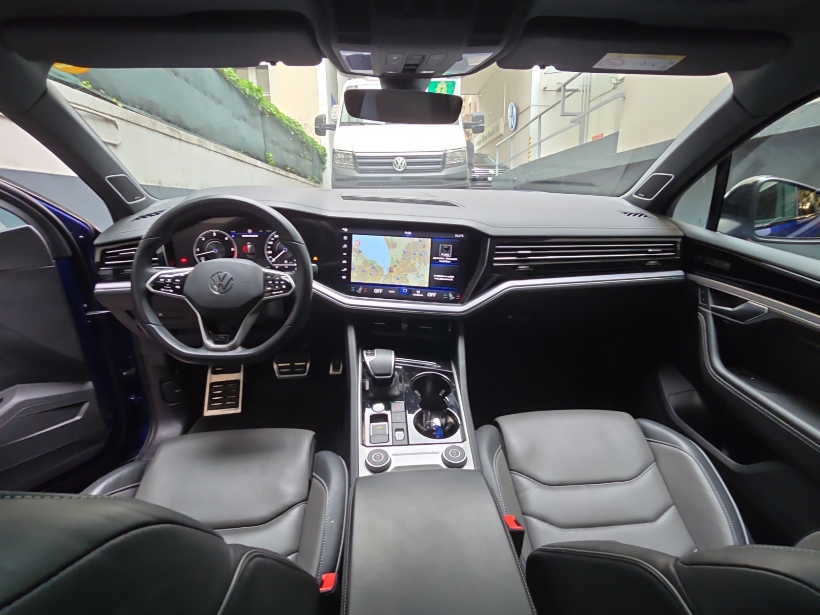 VW Touareg 3.0 TSI eHybrid R Tiptronic-image-7