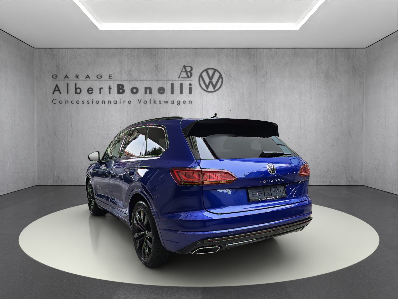 VW Touareg 3.0 TDI R Line Tiptronic-image-1
