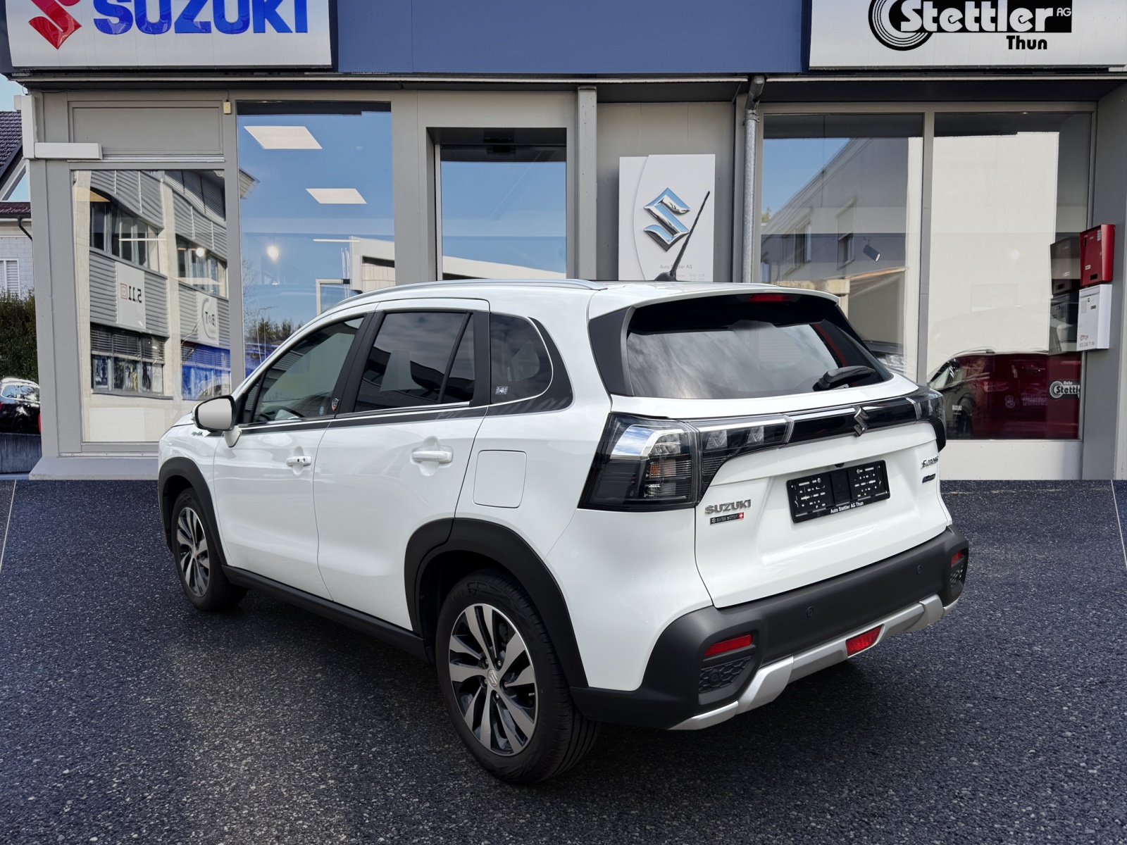 SUZUKI S-Cross 1.5 Piz Sulai Top Hybrid-image-3