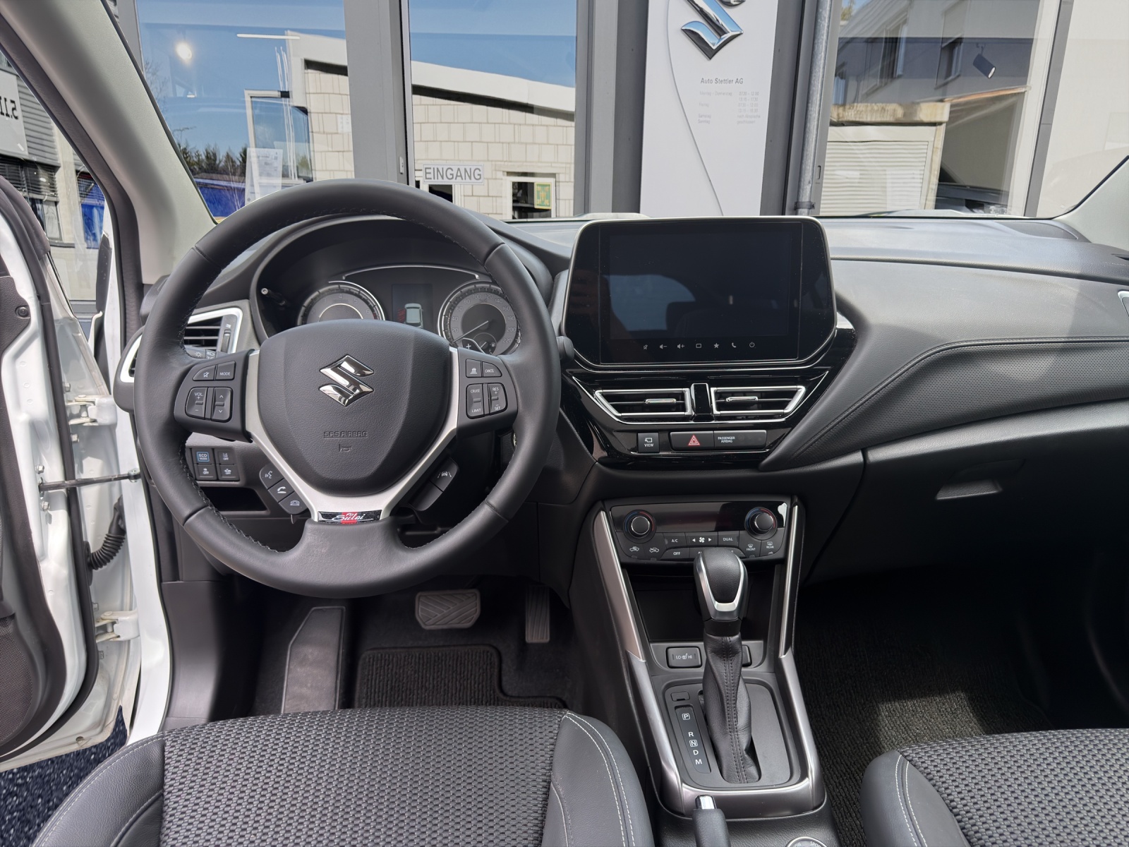 SUZUKI S-Cross 1.5 Piz Sulai Top Hybrid-image-12