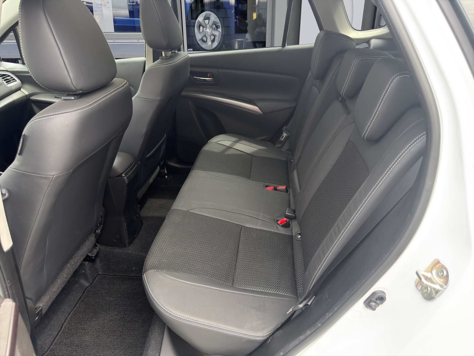 SUZUKI S-Cross 1.5 Piz Sulai Top Hybrid-image-11