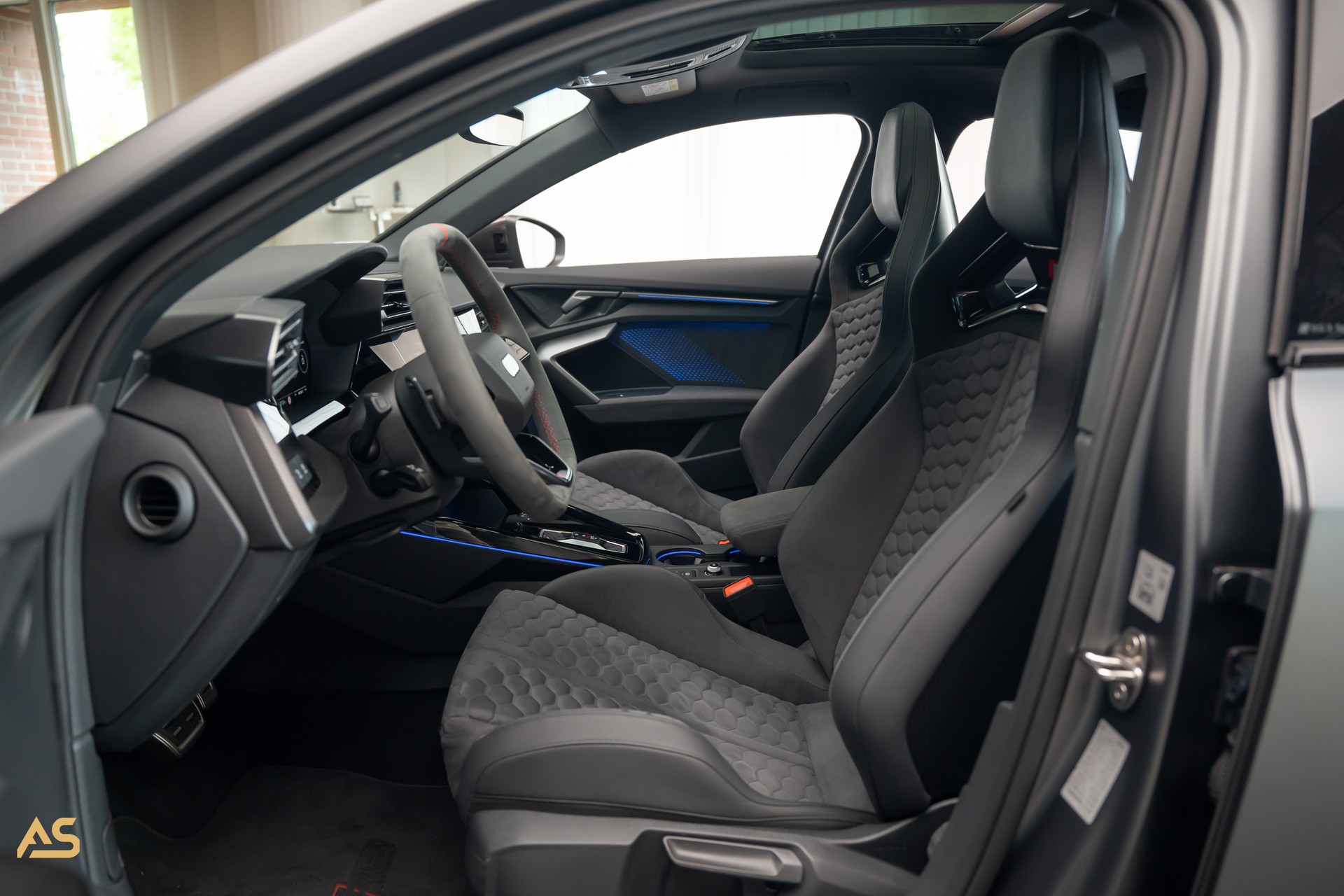 AUDI RS3 Sportback 2.5 TSI Facelift *POLARMATTGRAU* TRAUM | R8-SCHALENSITZE | PANORAMA | CARBON | WERKSGARANTIE 2030 | ASSP+ (CH)-image-16