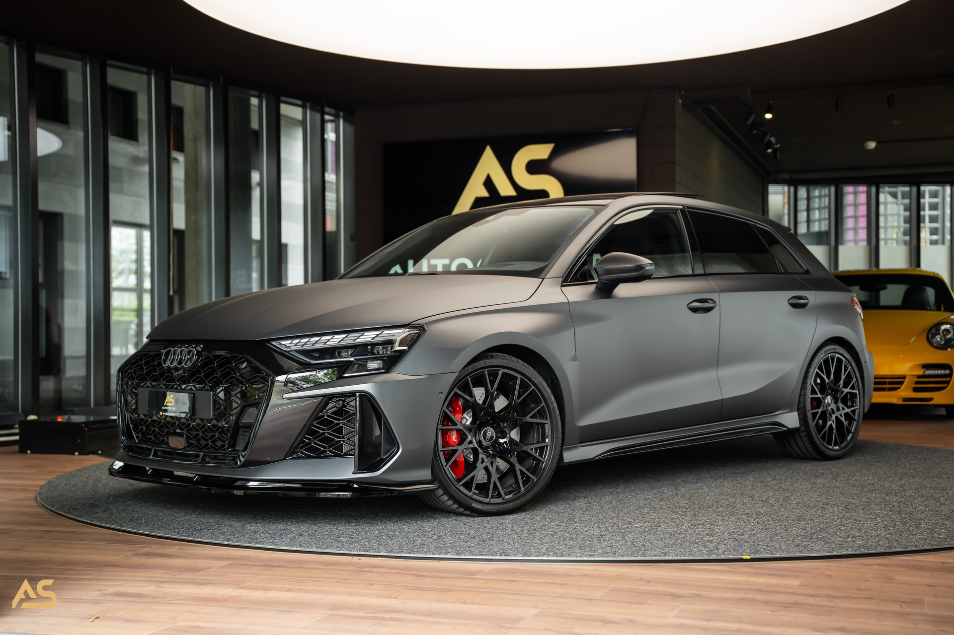 AUDI RS3 Sportback 2.5 TSI Facelift *POLARMATTGRAU* TRAUM | R8-SCHALENSITZE | PANORAMA | CARBON | WERKSGARANTIE 2030 | ASSP+ (CH)-image-0