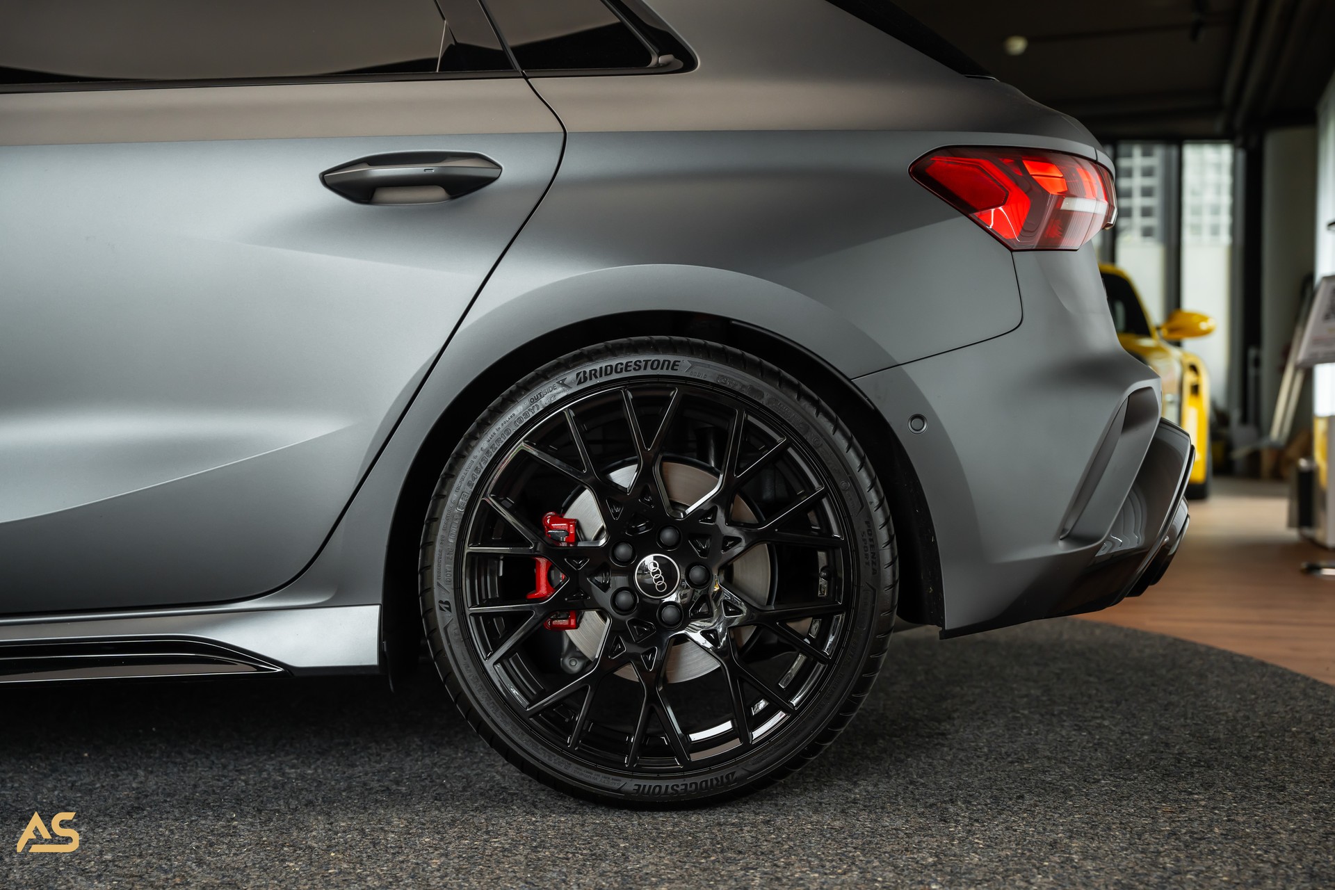 AUDI RS3 Sportback 2.5 TSI Facelift *POLARMATTGRAU* TRAUM | R8-SCHALENSITZE | PANORAMA | CARBON | WERKSGARANTIE 2030 | ASSP+ (CH)-image-7