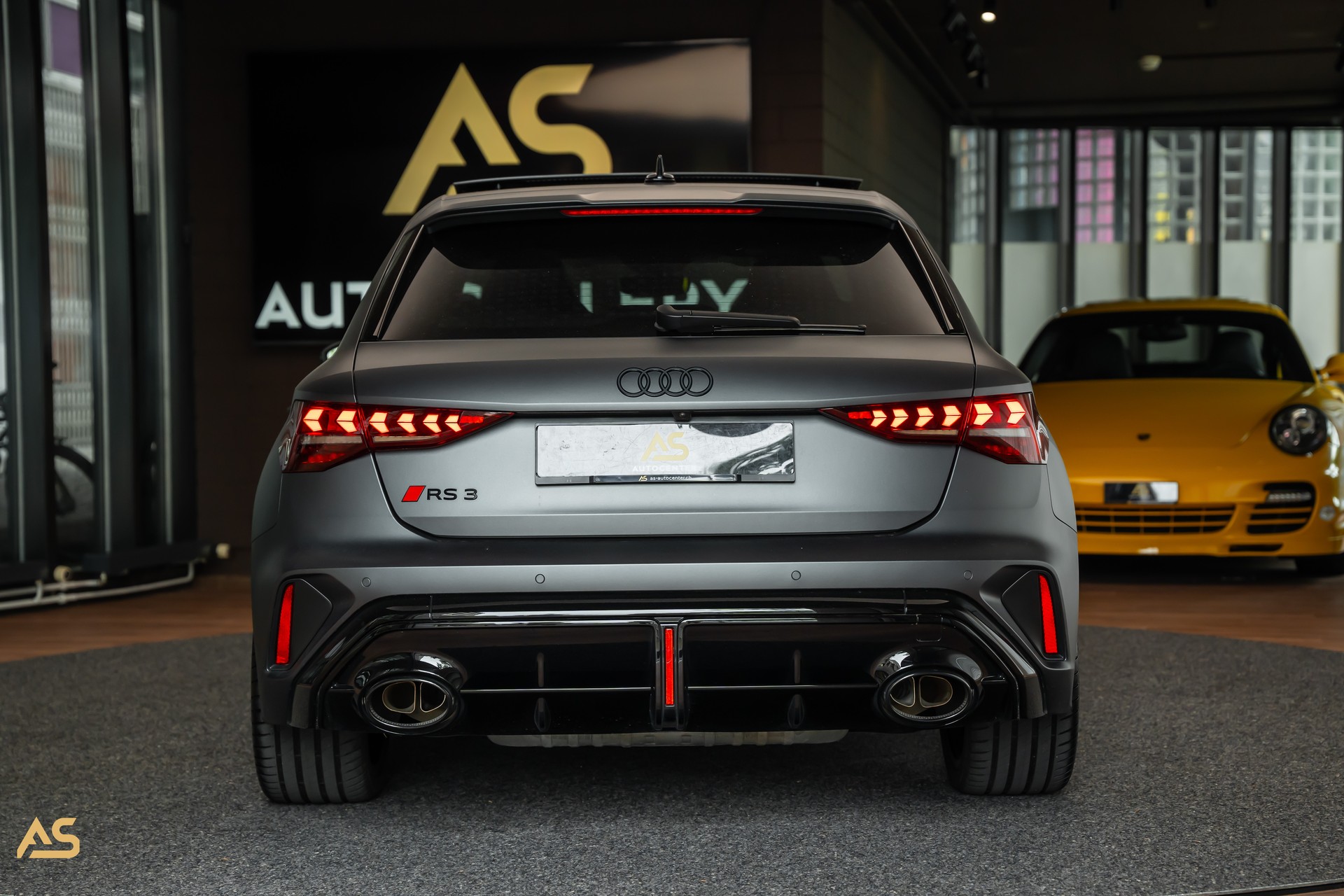 AUDI RS3 Sportback 2.5 TSI Facelift *POLARMATTGRAU* TRAUM | R8-SCHALENSITZE | PANORAMA | CARBON | WERKSGARANTIE 2030 | ASSP+ (CH)-image-9