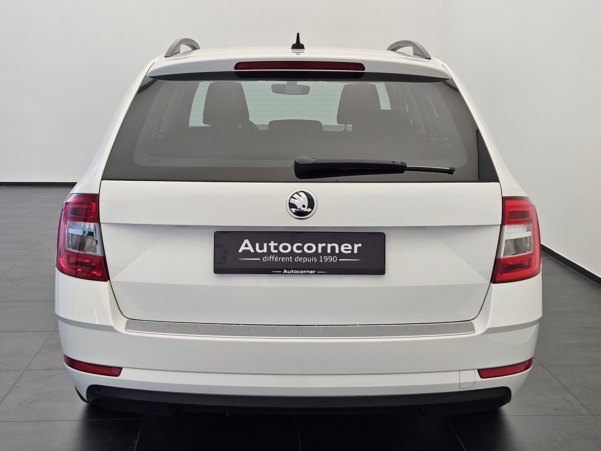 SKODA Octavia Combi 2.0 TDI Ambition DSG-image-7