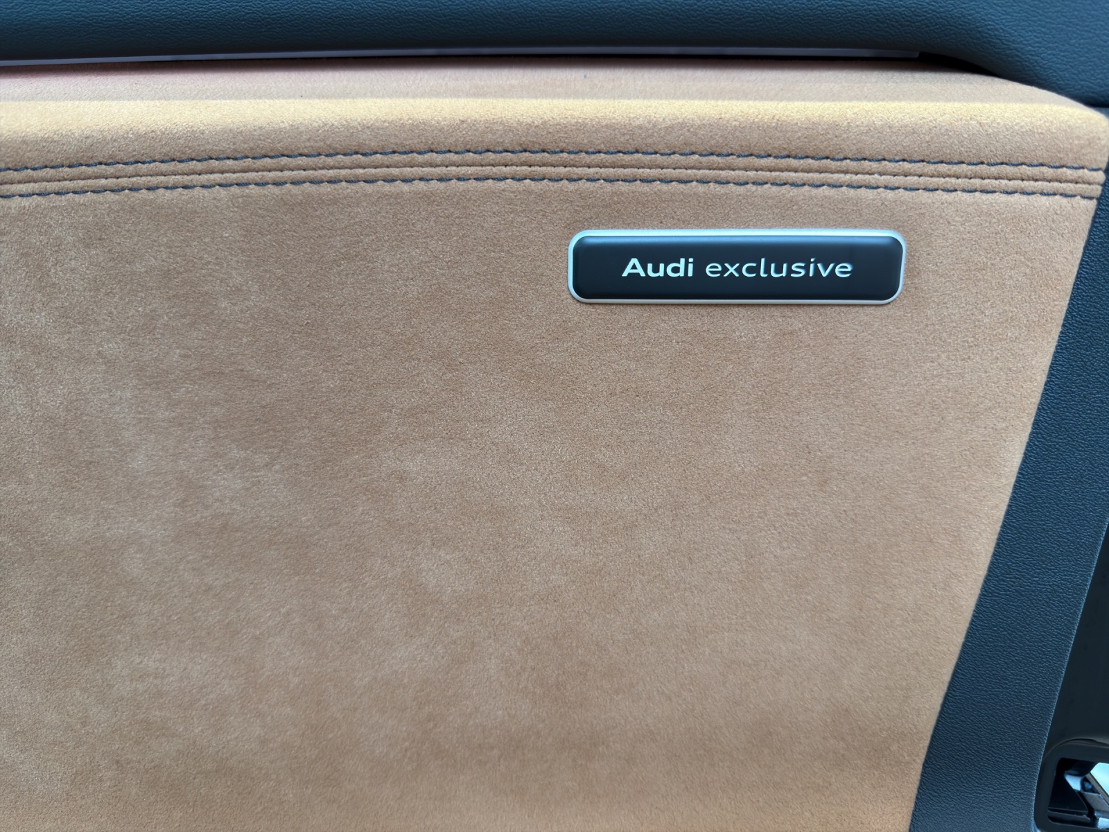AUDI SQ6 e-tron quattro-image-12