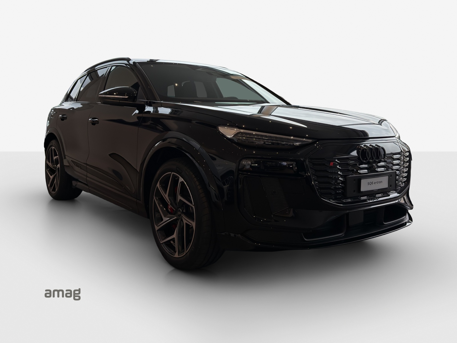 AUDI SQ6 e-tron quattro-image-4