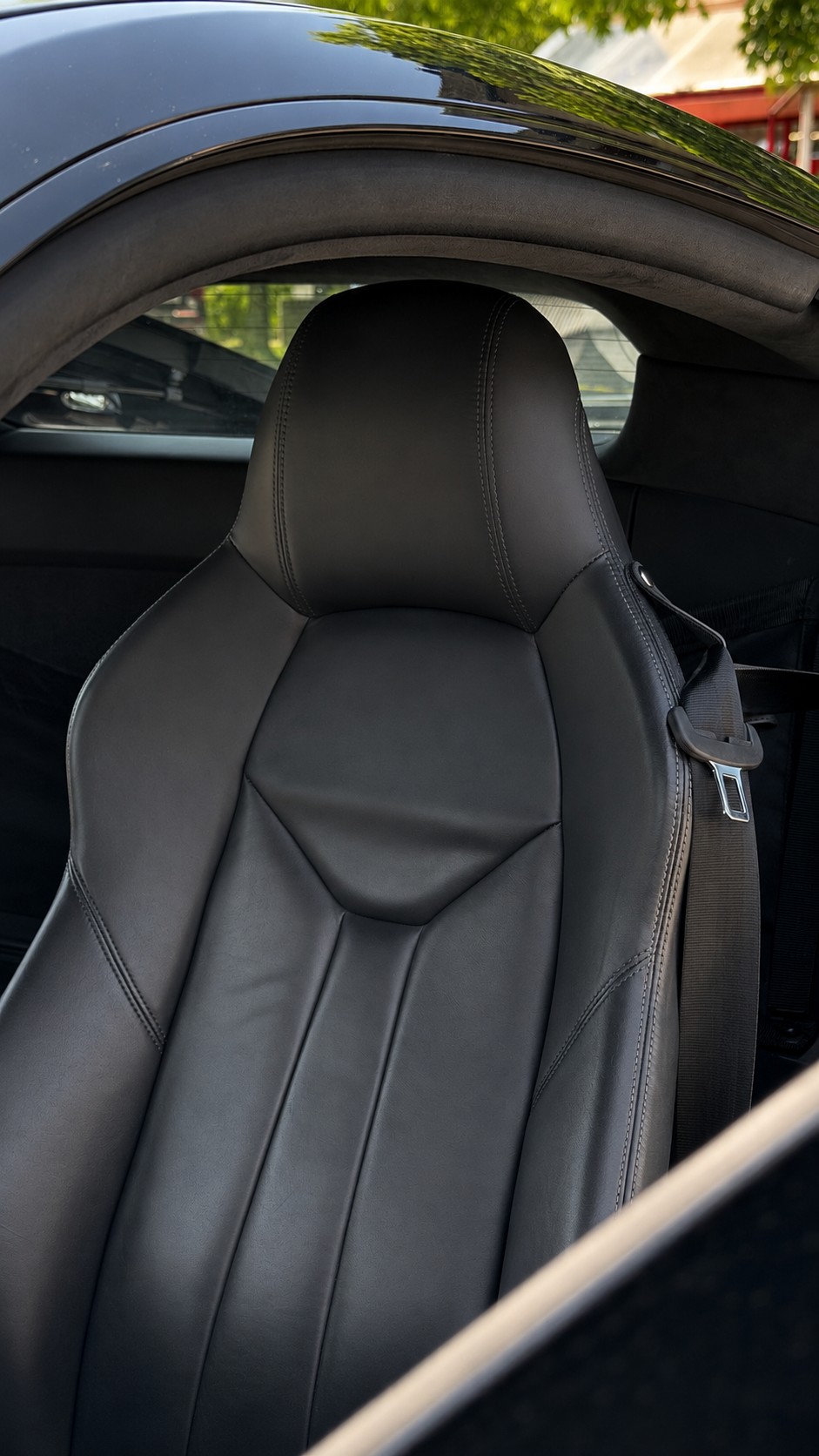 AUDI 5.2 FSI V10 plus quattro S-Tronic-image-4