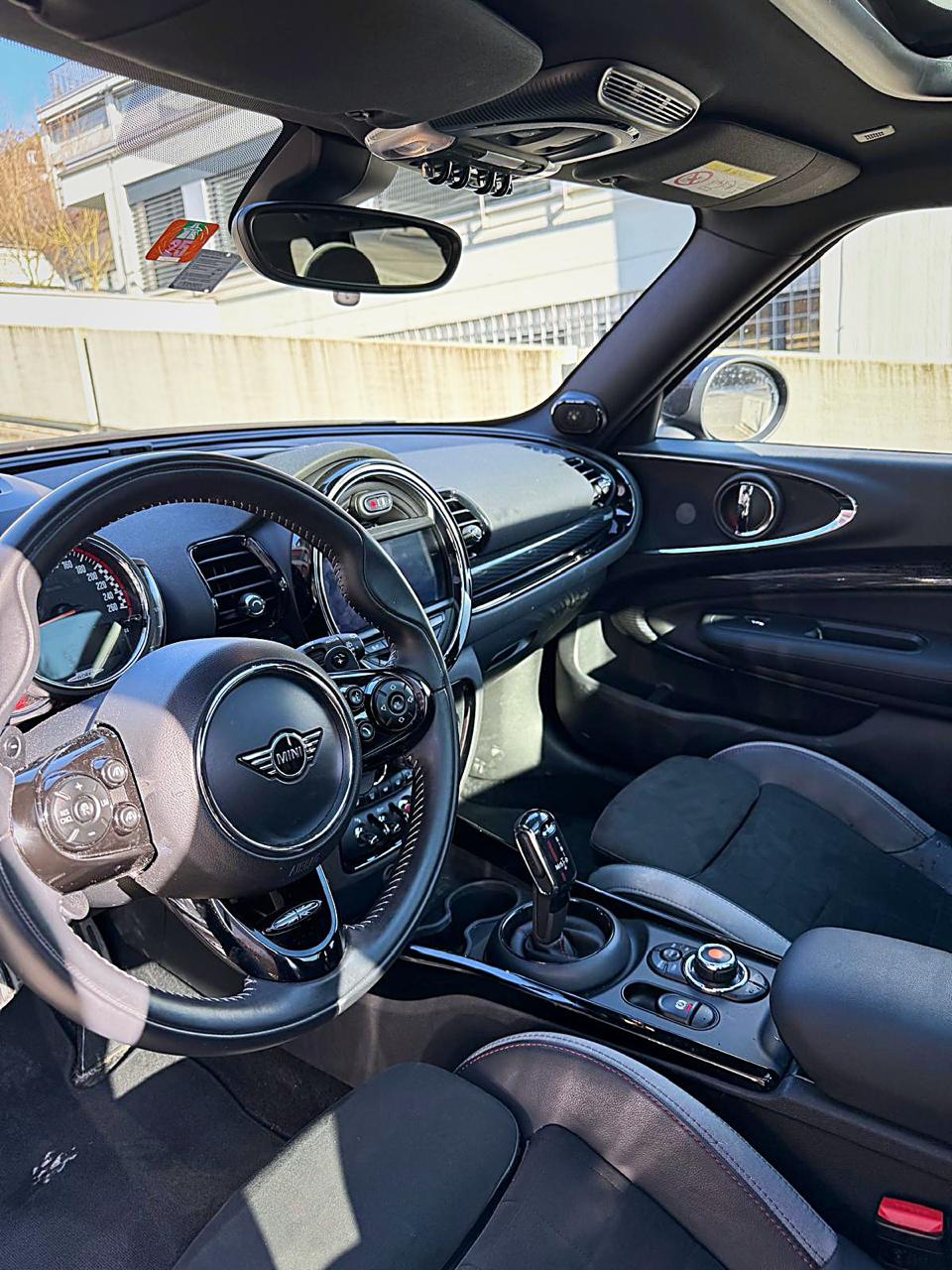 MINI 2.0i John Cooper Works ALL4-image-2