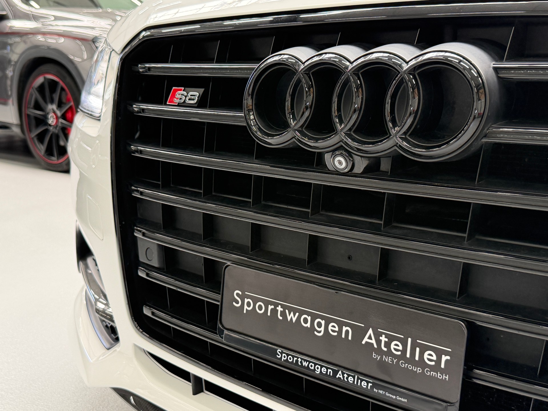 AUDI S8 4.0 TFSI V8 plus quattro tiptronic-image-13