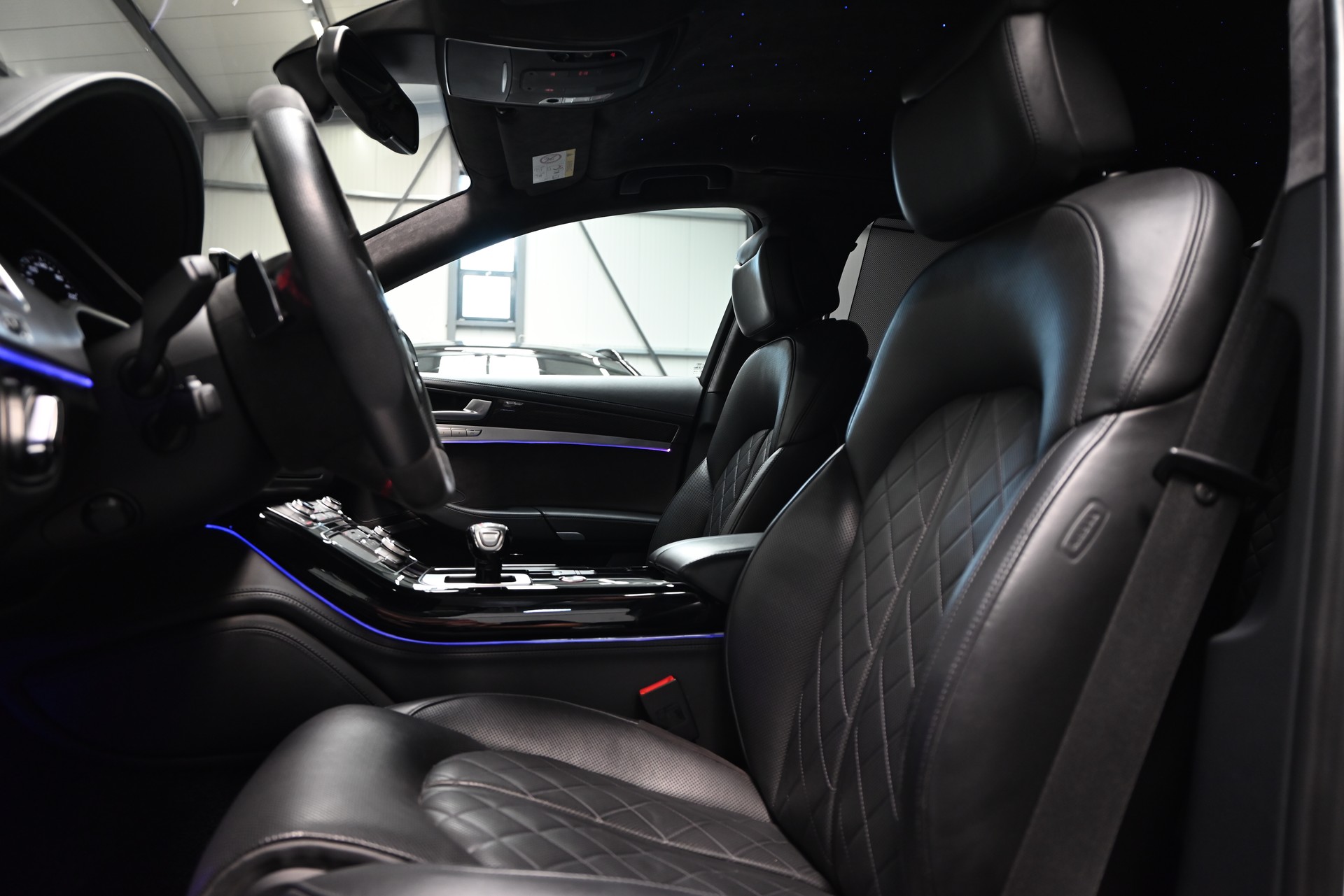 AUDI S8 4.0 TFSI V8 plus quattro tiptronic-image-20