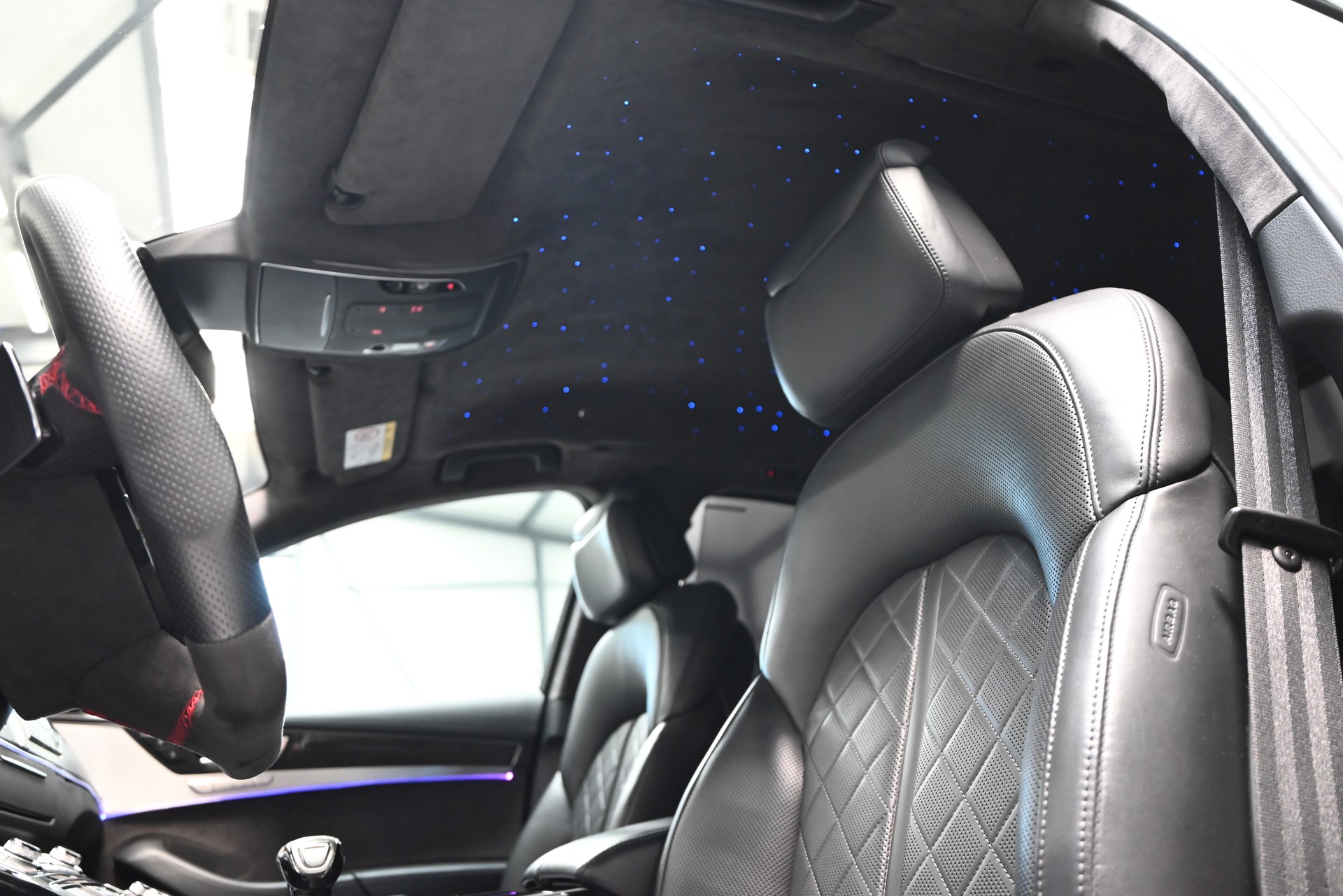 AUDI S8 4.0 TFSI V8 plus quattro tiptronic-image-21