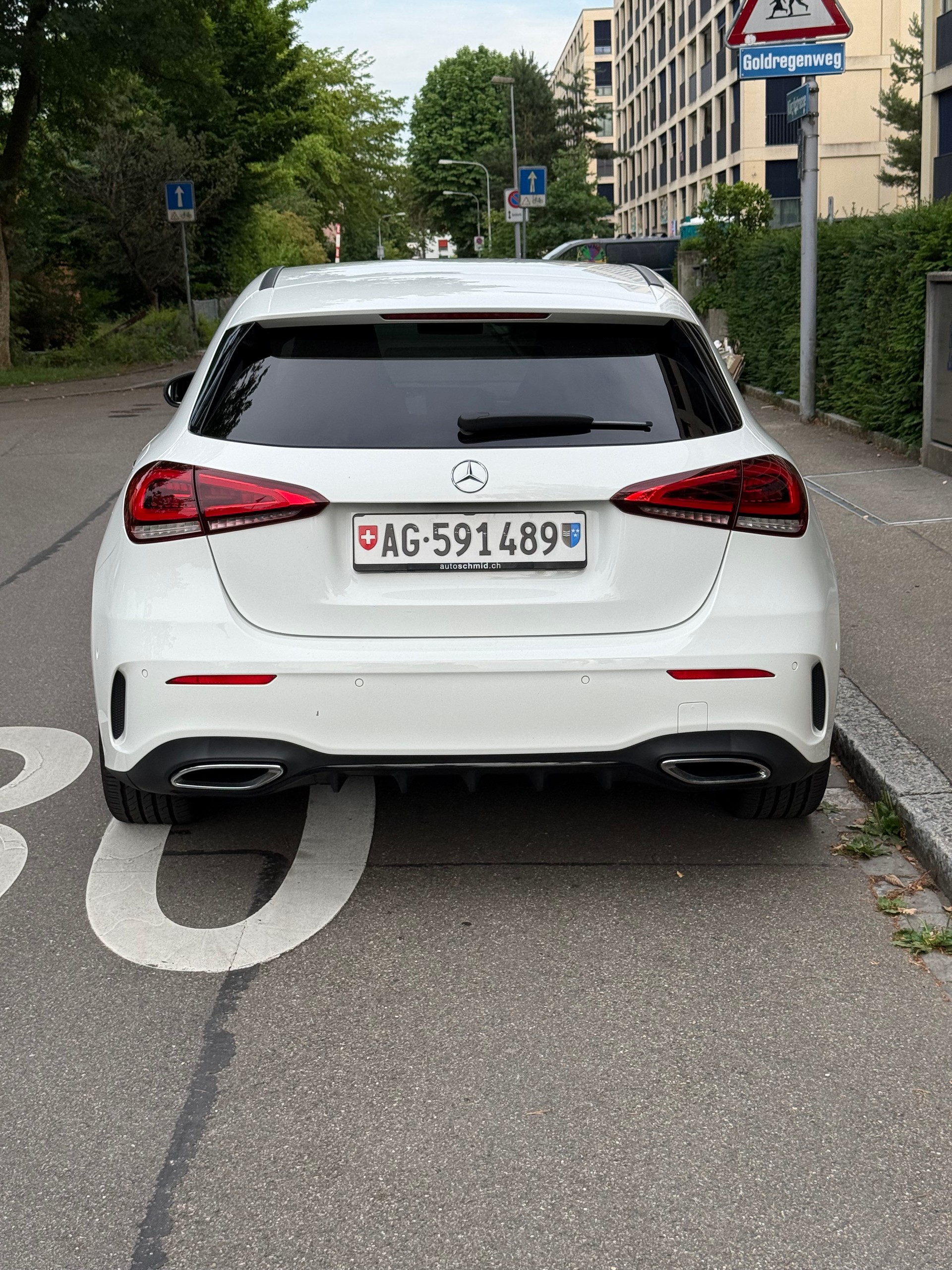 MERCEDES-BENZ A 220 AMG Line 4m-image-4
