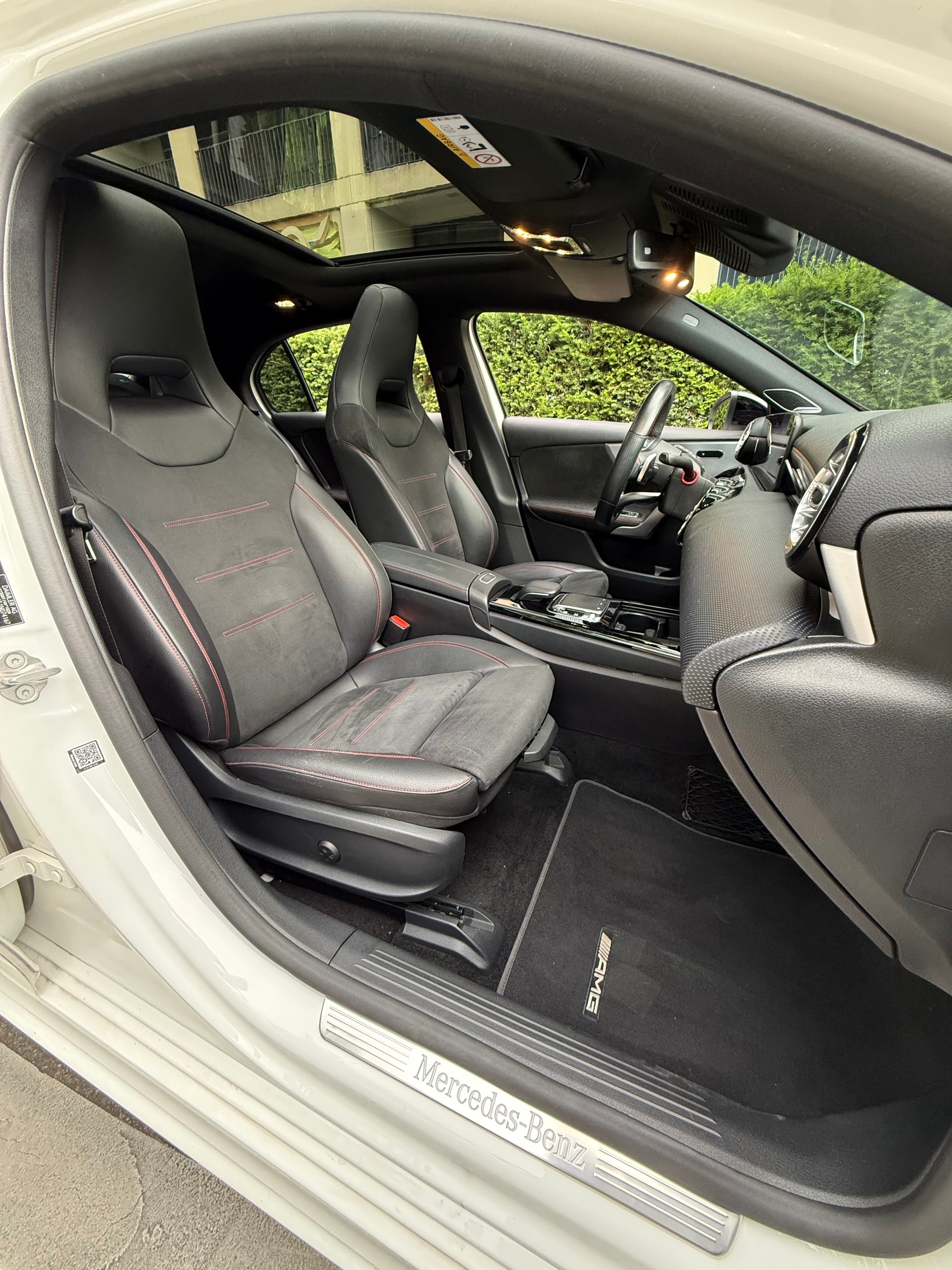 MERCEDES-BENZ A 220 AMG Line 4m-image-14