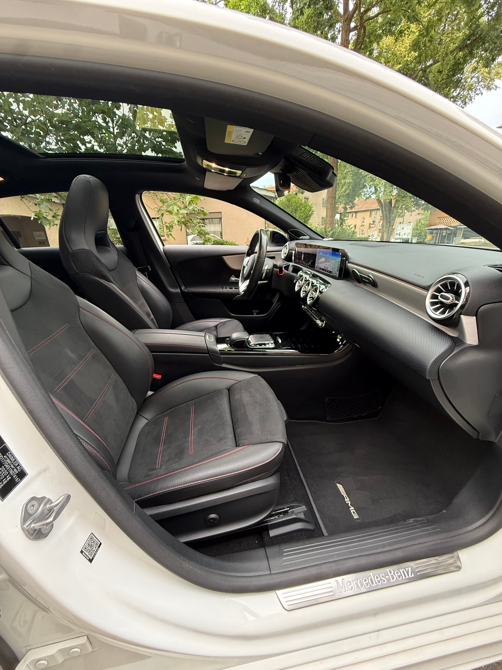 MERCEDES-BENZ A 220 AMG Line 4m-image-13