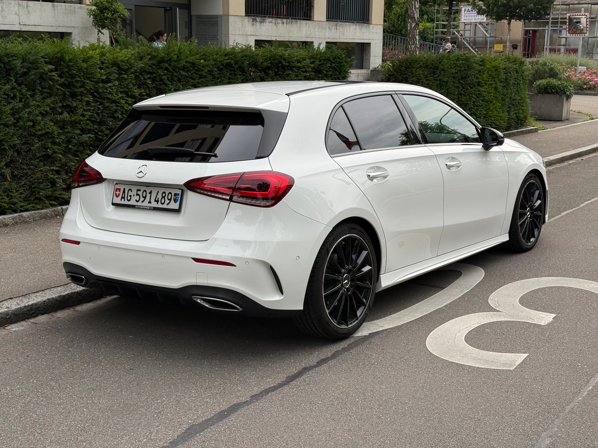 MERCEDES-BENZ A 220 AMG Line 4m-image-6