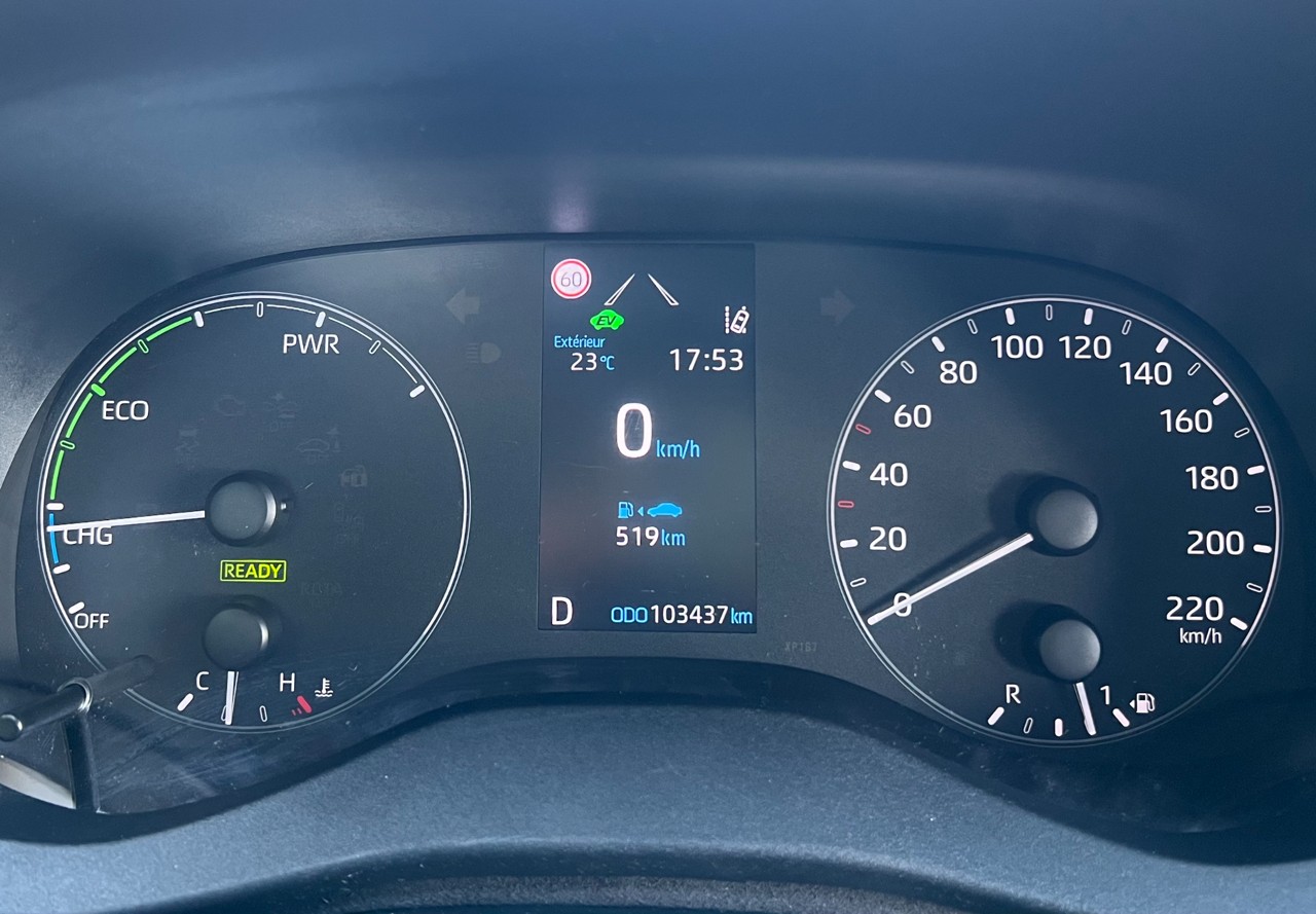 TOYOTA Yaris 1.5 Active e-CVT-image-12