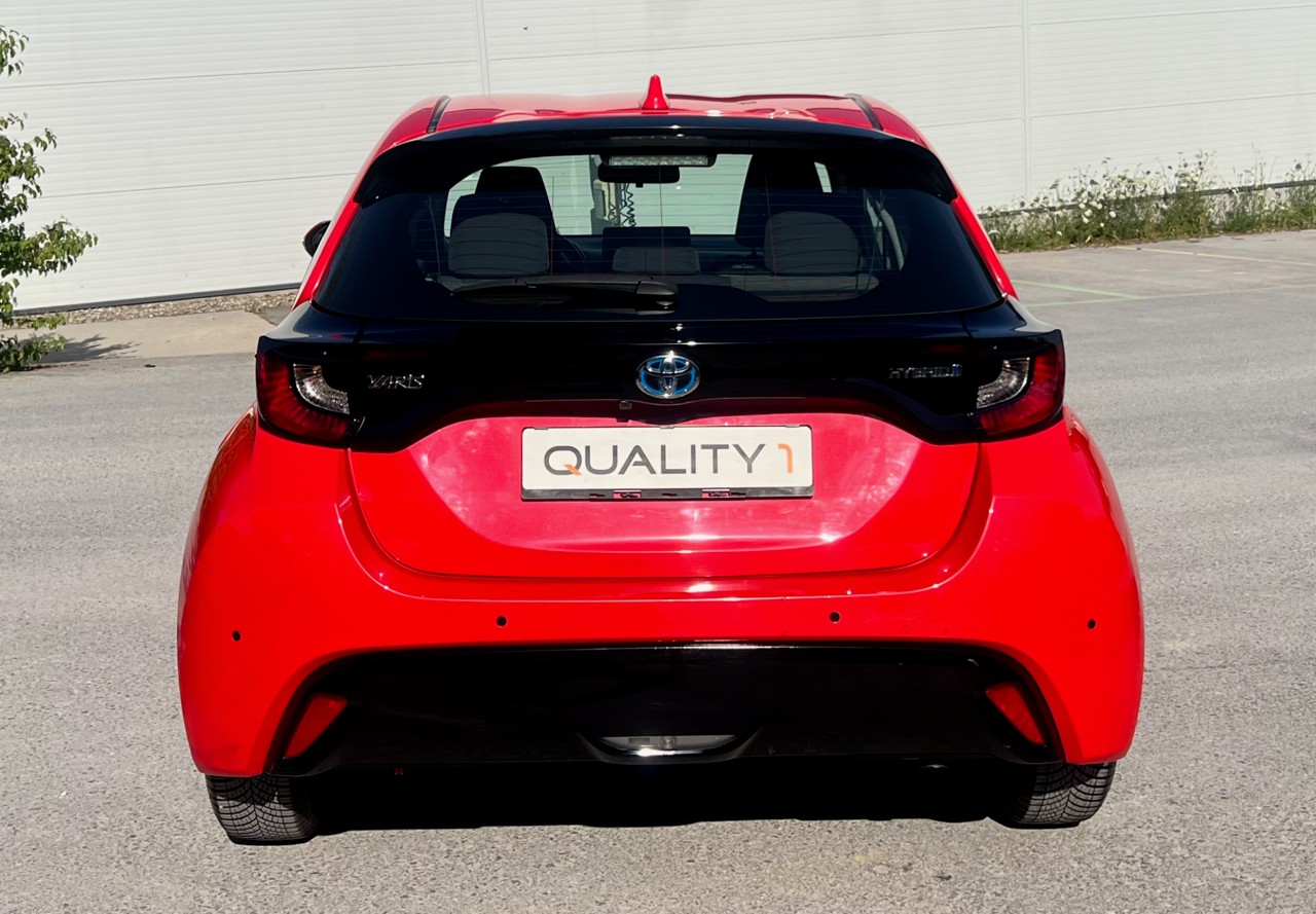 TOYOTA Yaris 1.5 Active e-CVT-image-1