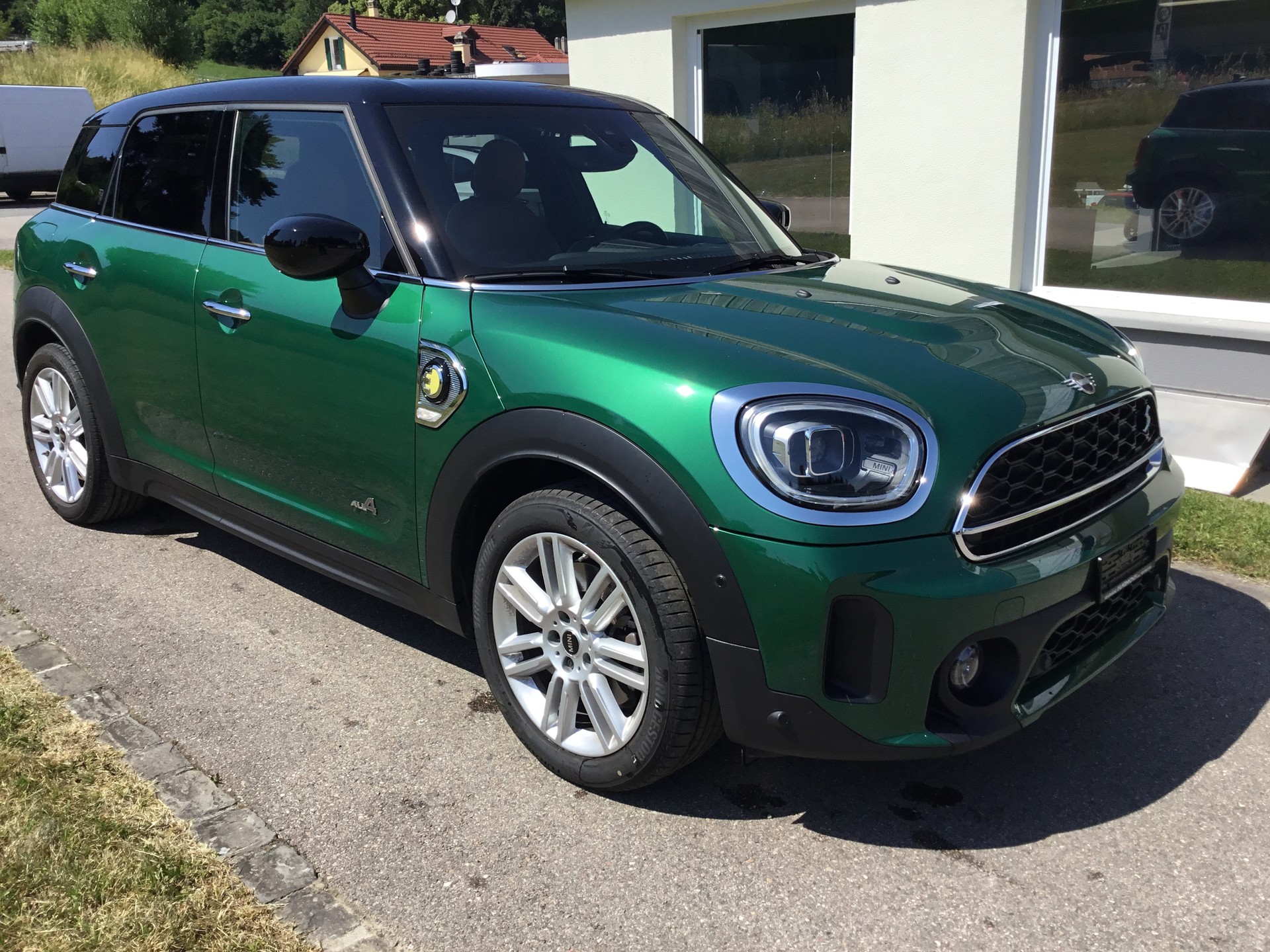MINI Countryman Cooper SE ALL4 Pack Mini Yours II-image-1