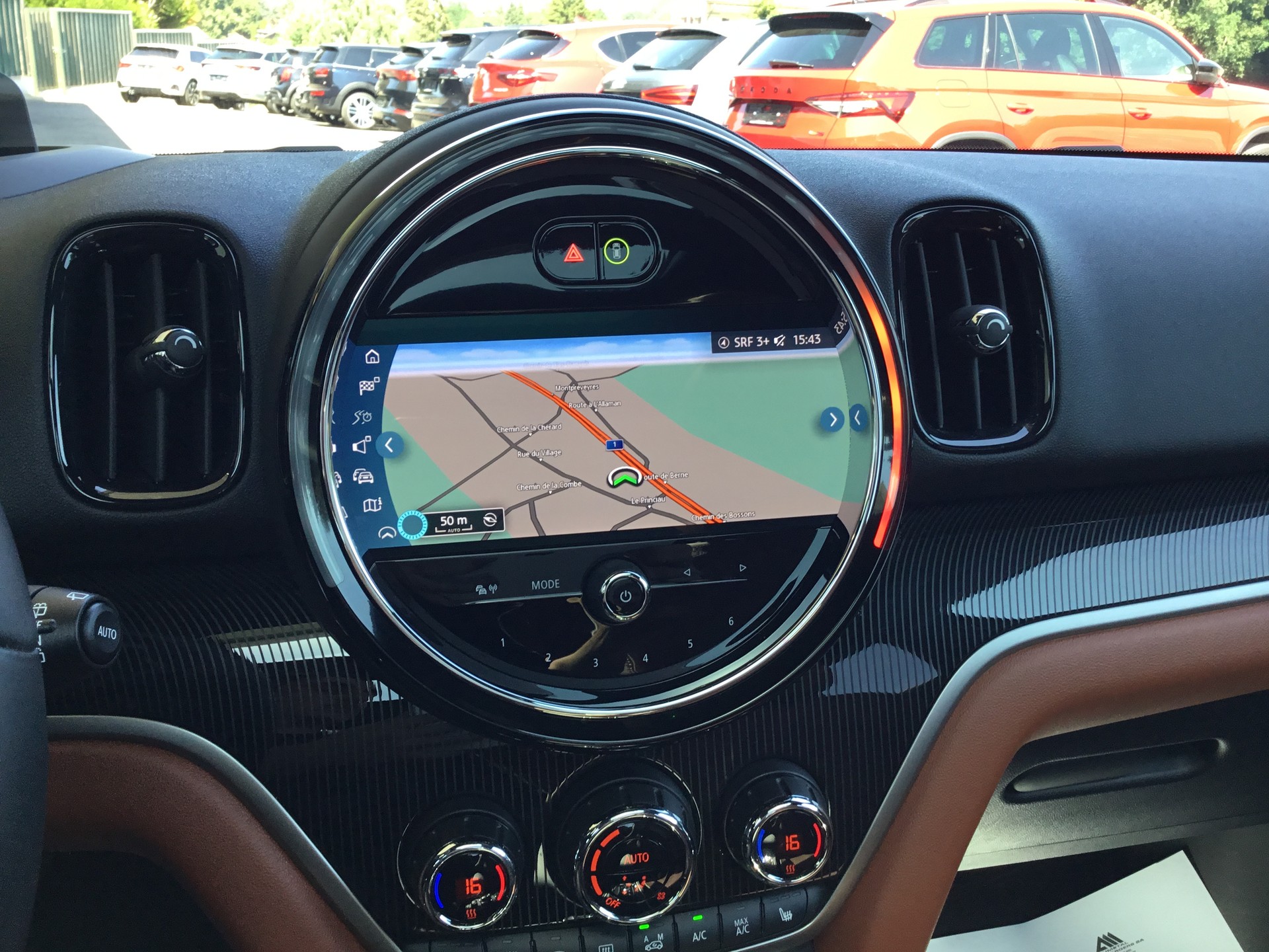 MINI Countryman Cooper SE ALL4 Pack Mini Yours II-image-9