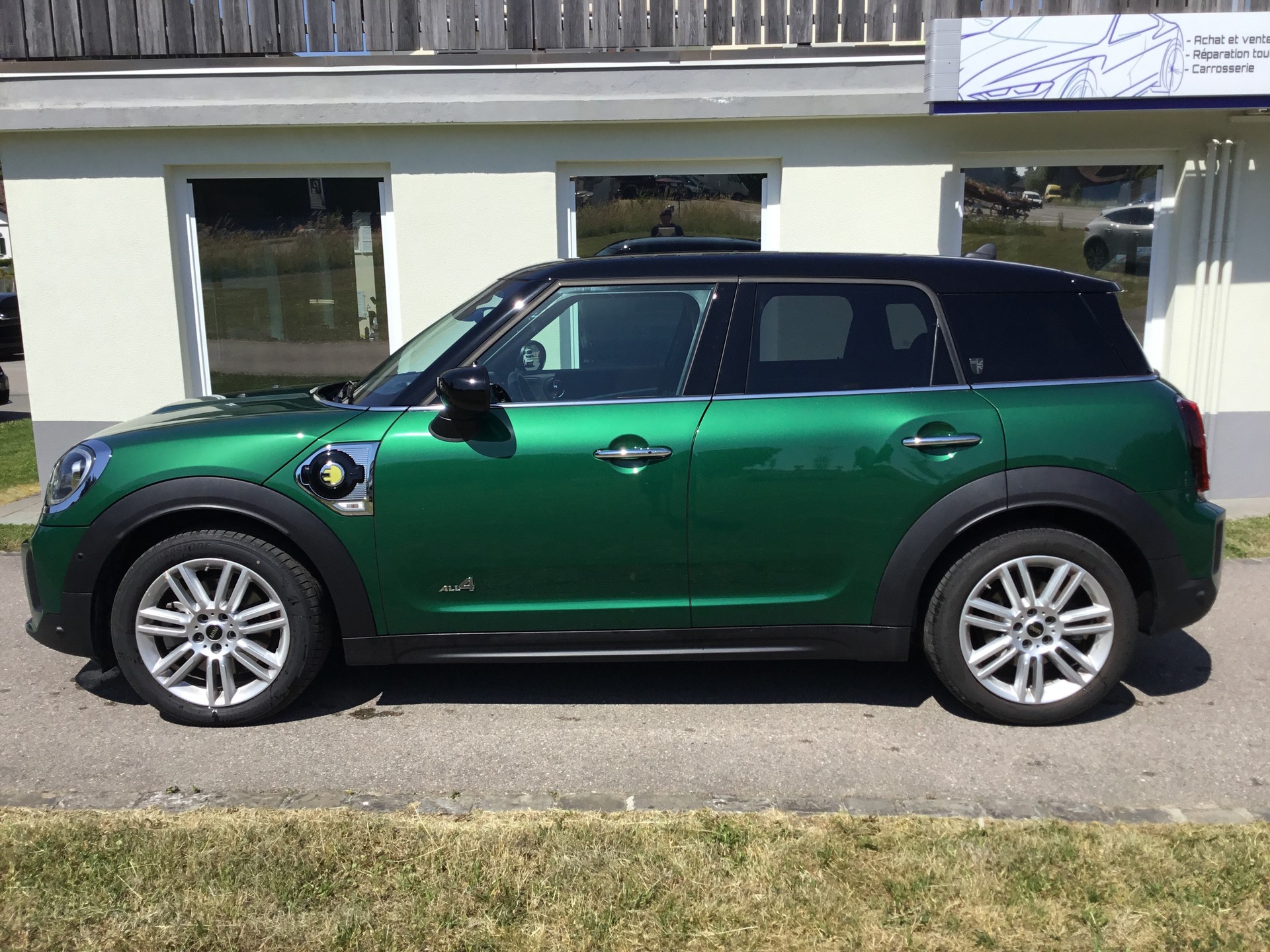 MINI Countryman Cooper SE ALL4 Pack Mini Yours II-image-3