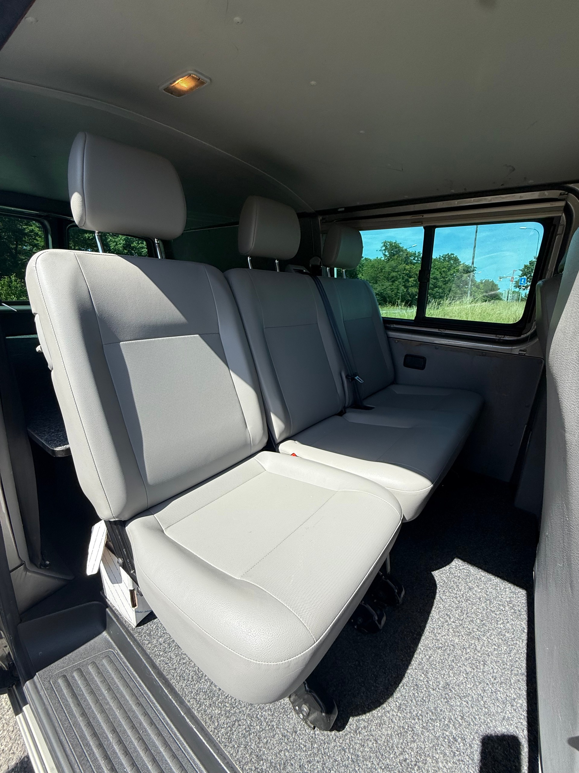 VW T5 2.0 TDI BMT-image-2