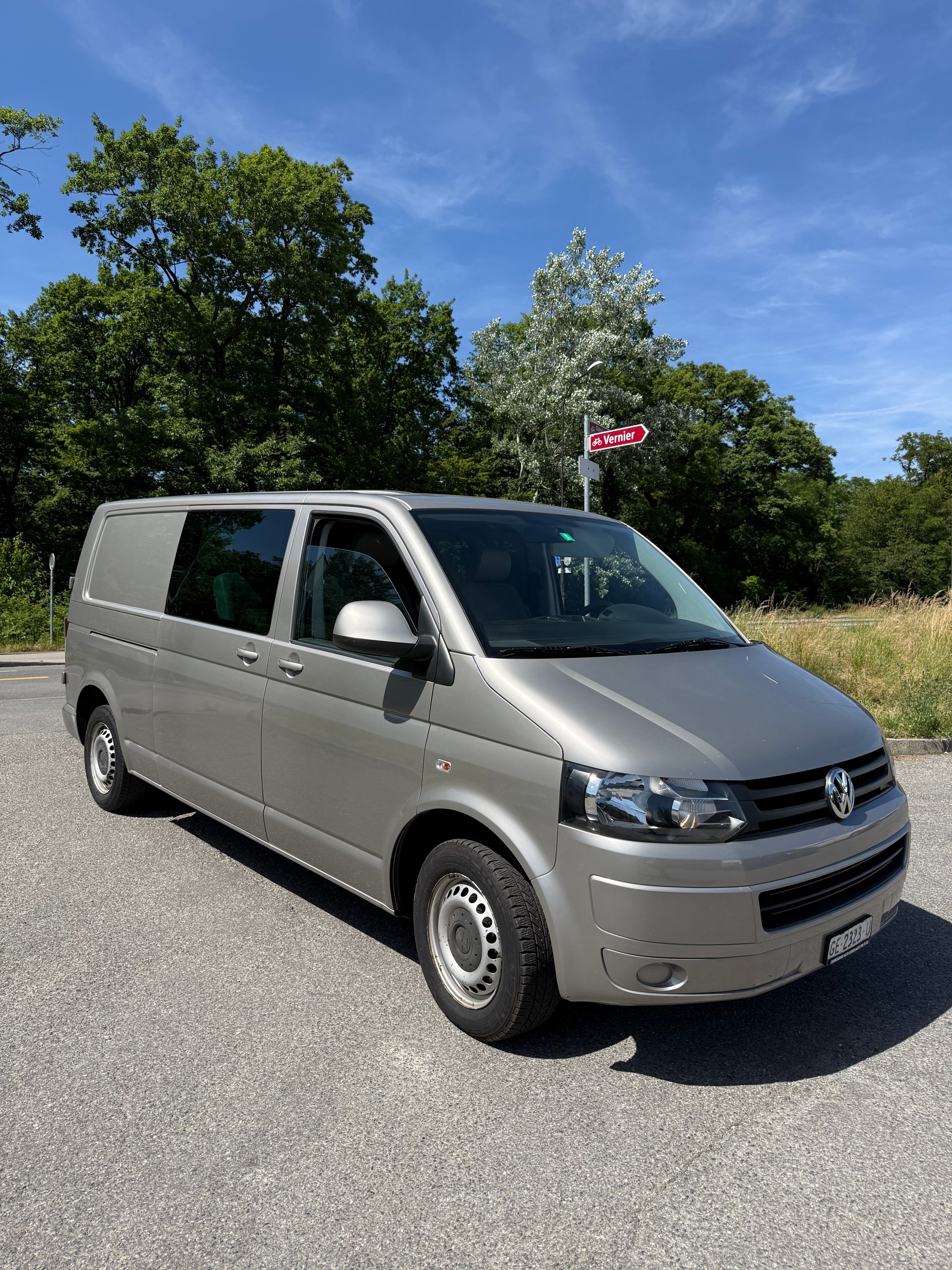 VW T5 2.0 TDI BMT-image-0